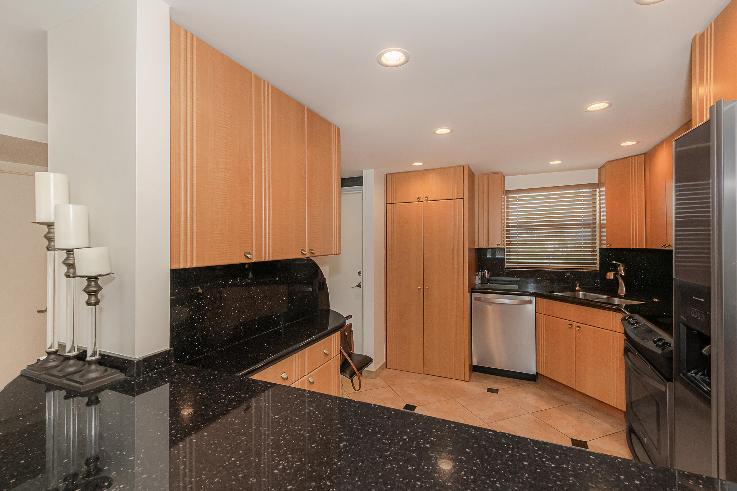 511 Bayshore #707 Fort Lauderdale, FL 33304