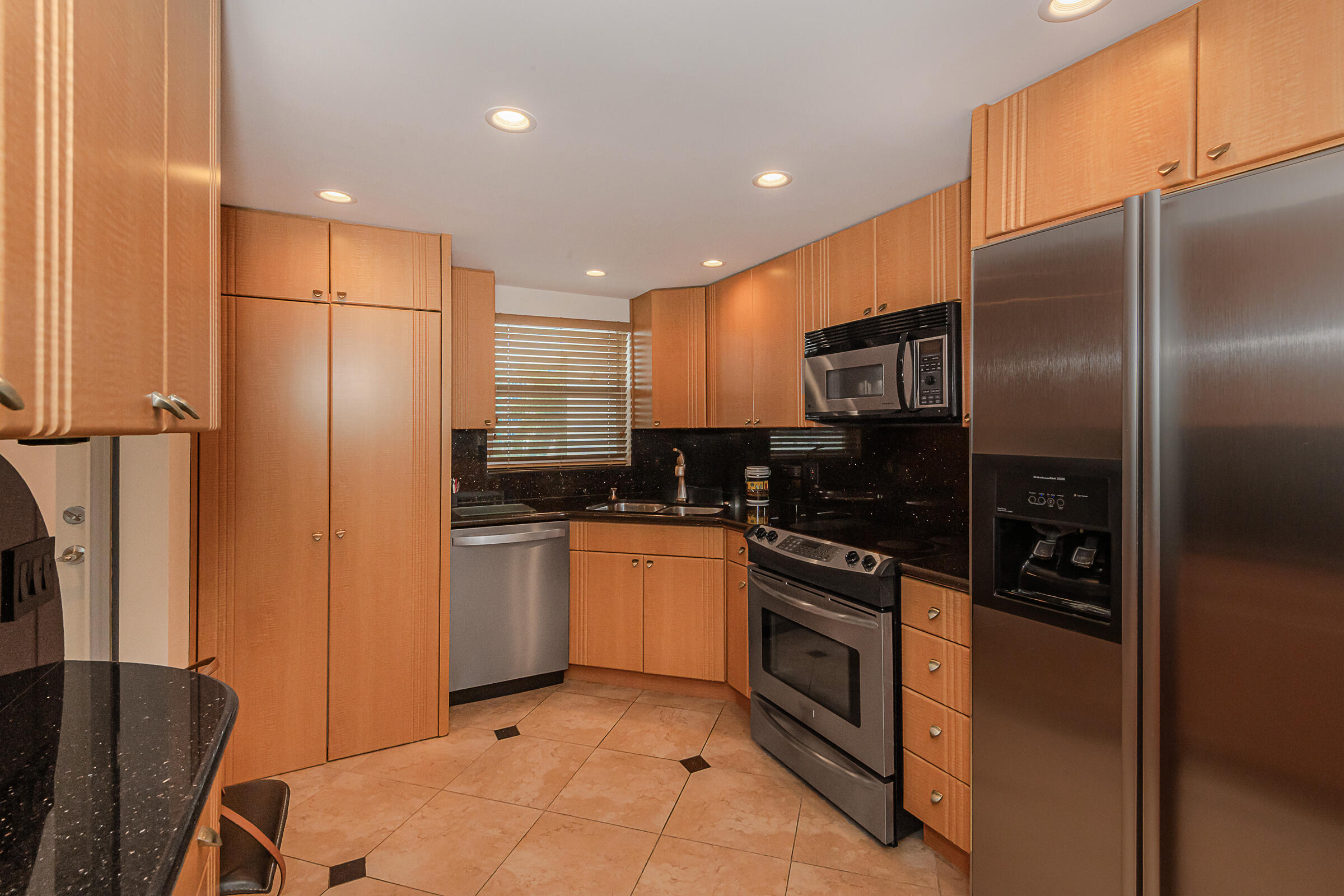 511 Bayshore #707 Fort Lauderdale, FL 33304