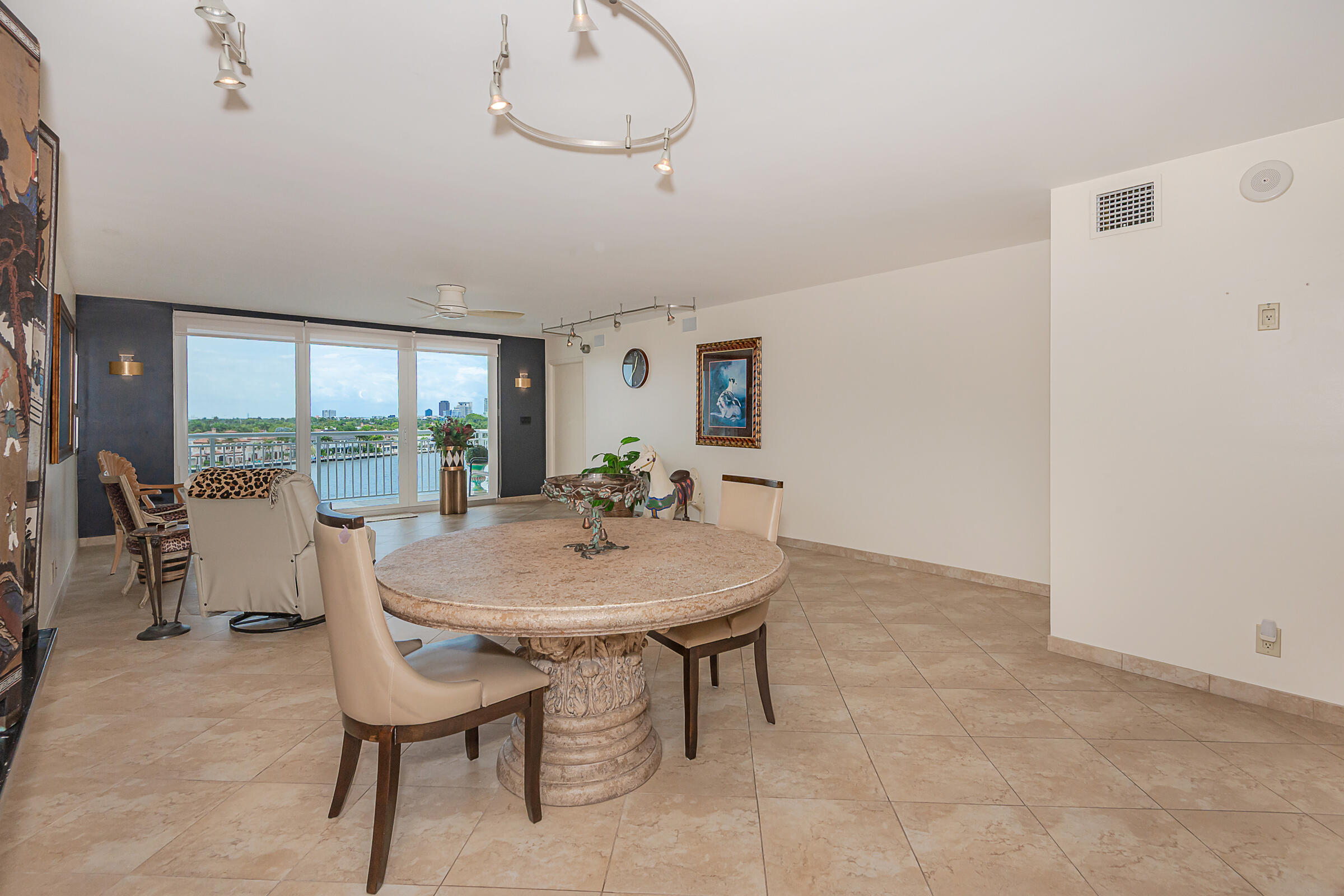 511 Bayshore #707 Fort Lauderdale, FL 33304