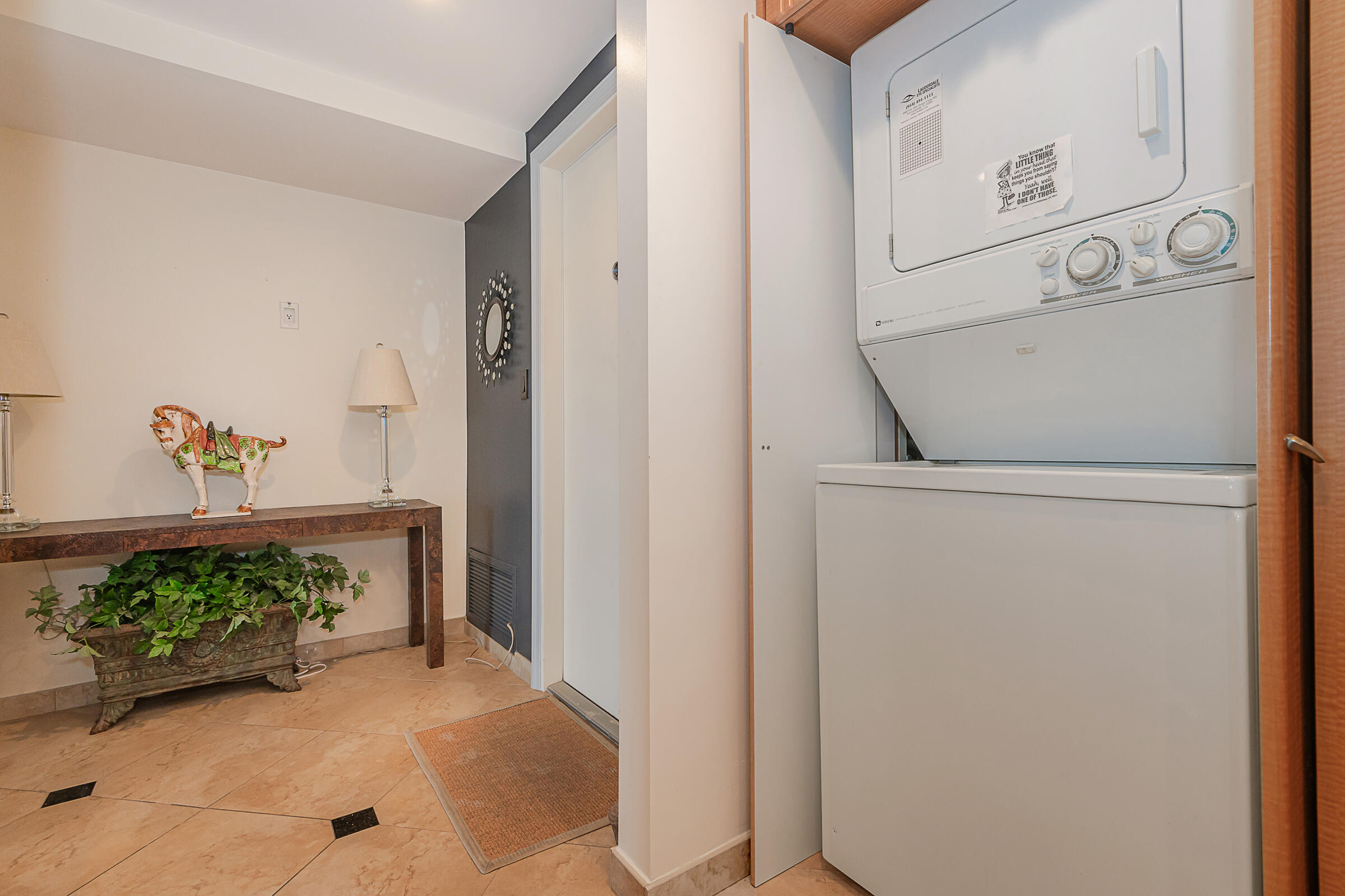 511 Bayshore #707 Fort Lauderdale, FL 33304