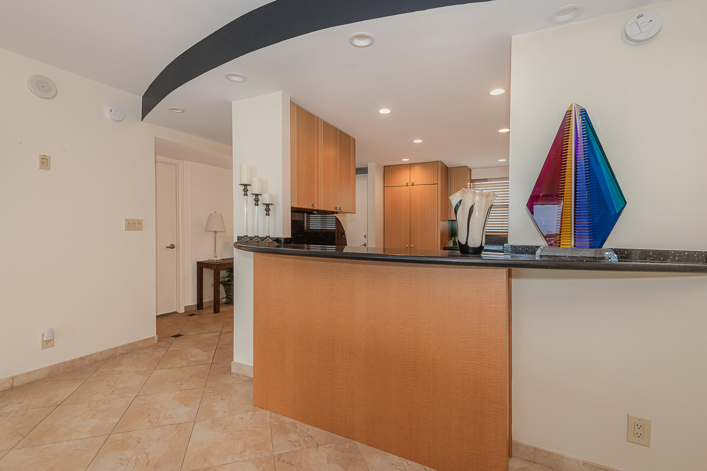 511 Bayshore #707 Fort Lauderdale, FL 33304