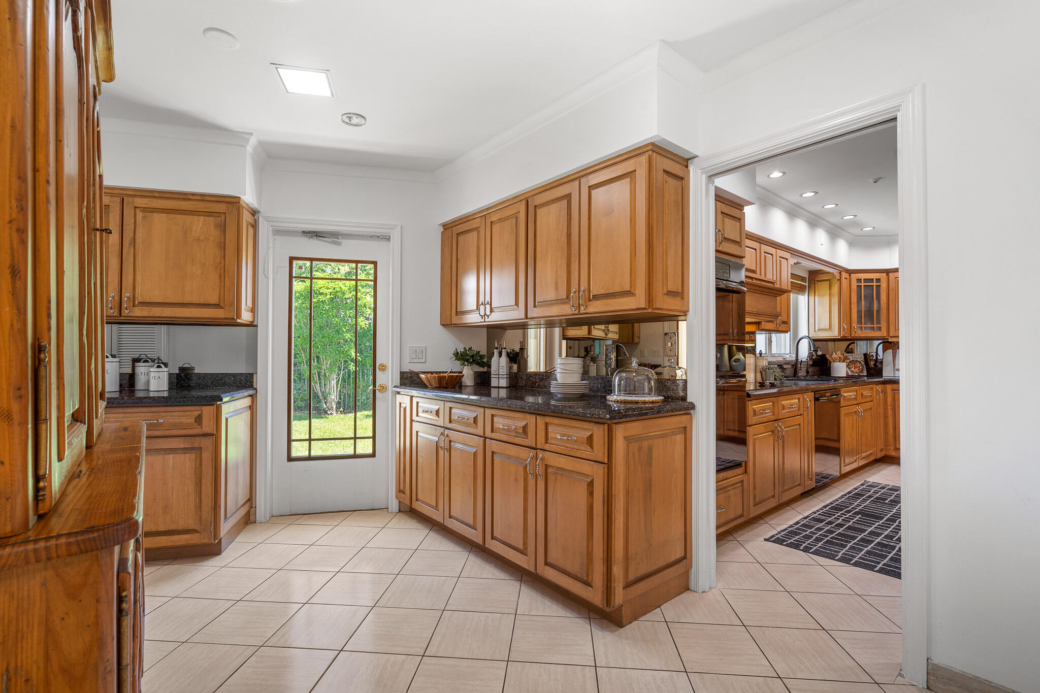 57 Cayuga Sea Ranch Lakes, FL 33308