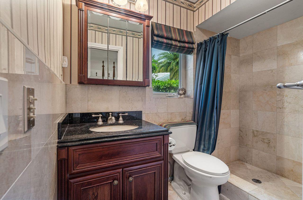57 Cayuga Sea Ranch Lakes, FL 33308