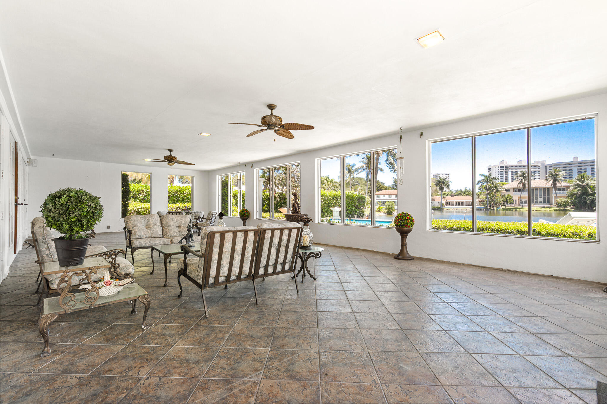57 Cayuga Sea Ranch Lakes, FL 33308