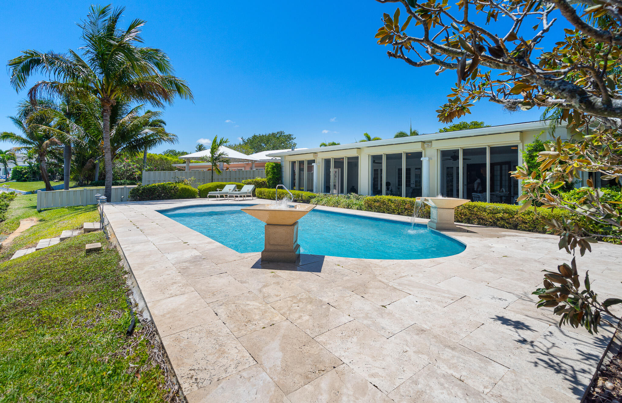 57 Cayuga Sea Ranch Lakes, FL 33308