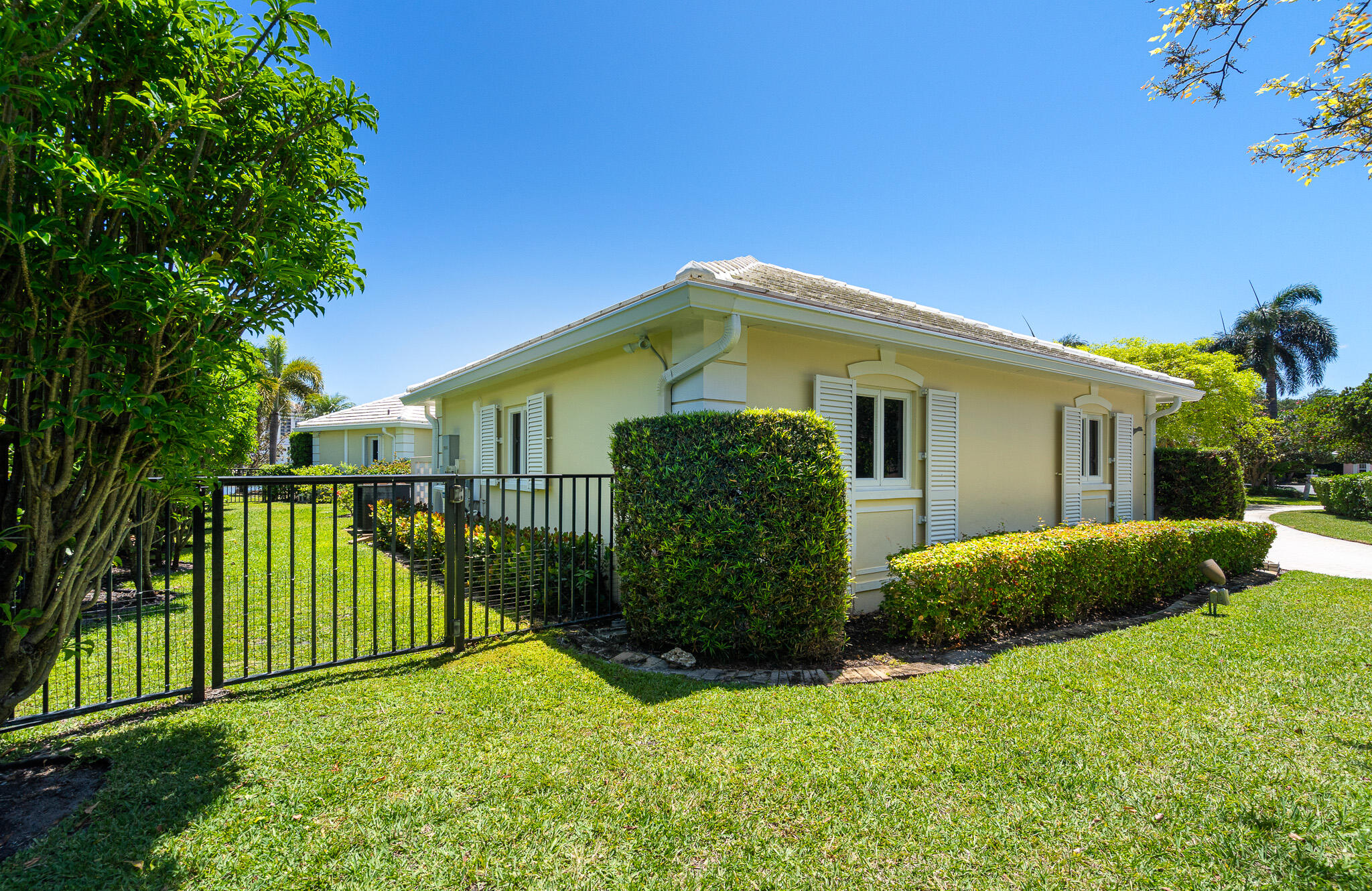 57 Cayuga Sea Ranch Lakes, FL 33308