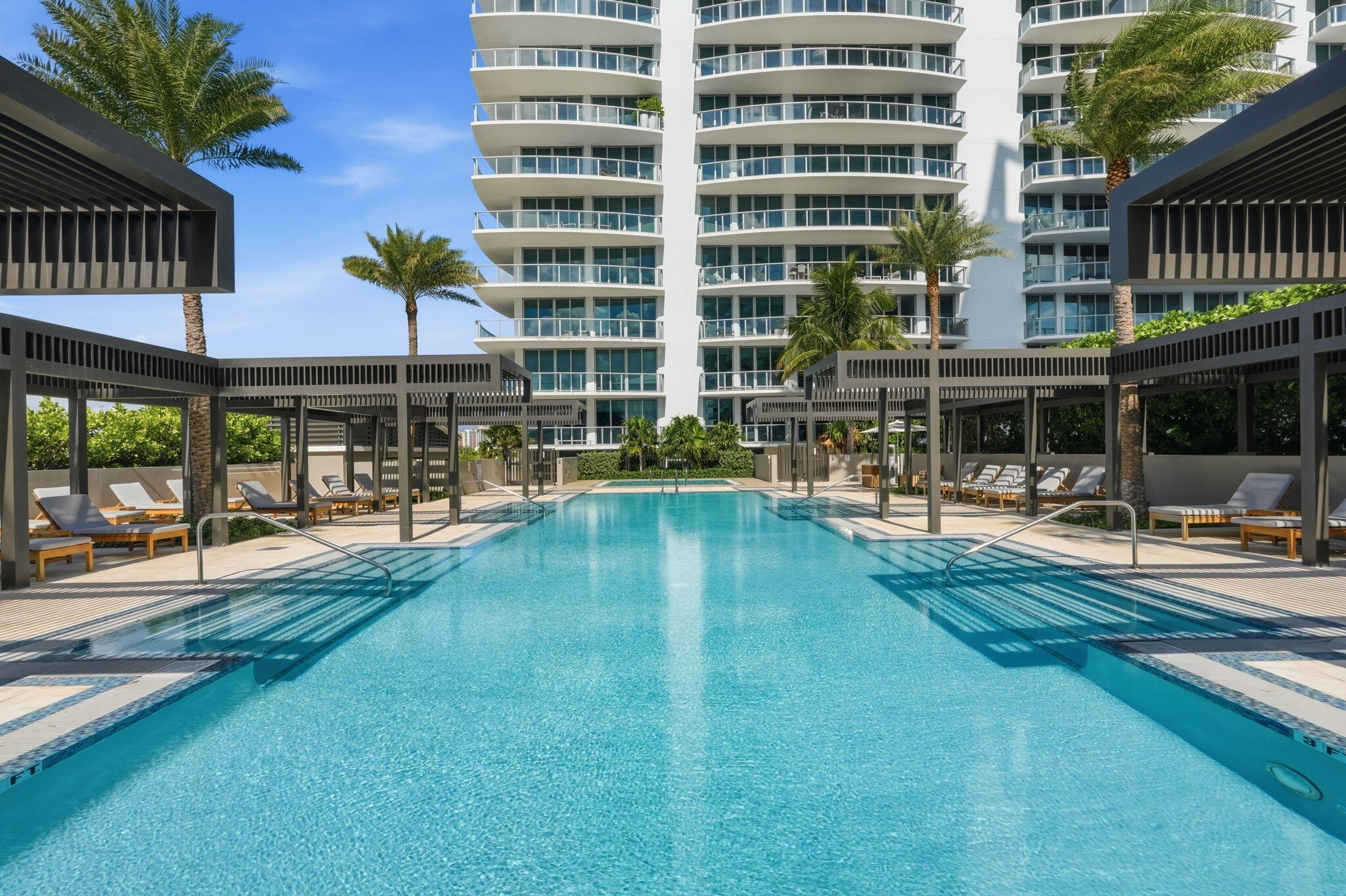 3100 N Ocean #H-1701 Riviera Beach, FL 33404