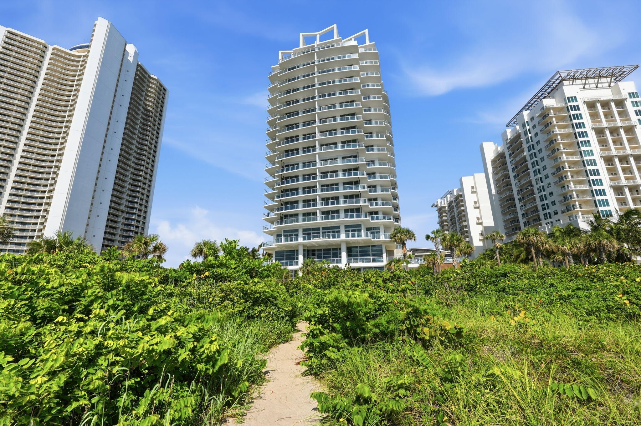 3100 N Ocean #H-1701 Riviera Beach, FL 33404