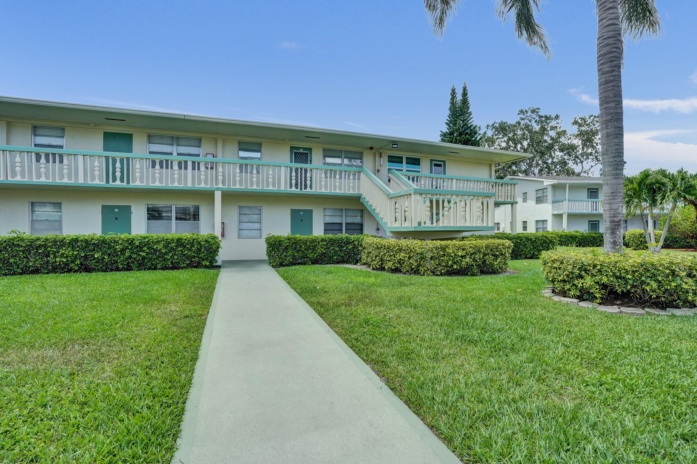 358 Oakridge T #358