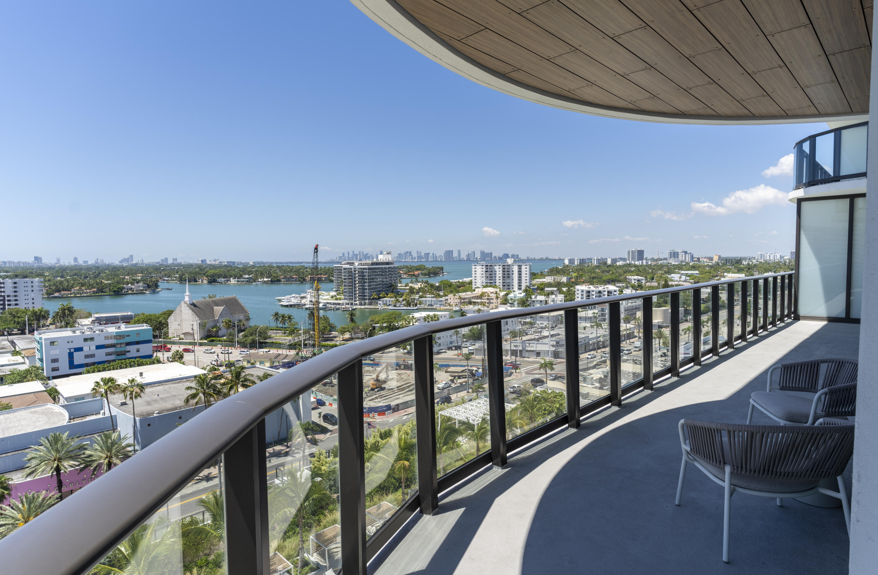 580 72nd #1102 Miami Beach, FL 33141