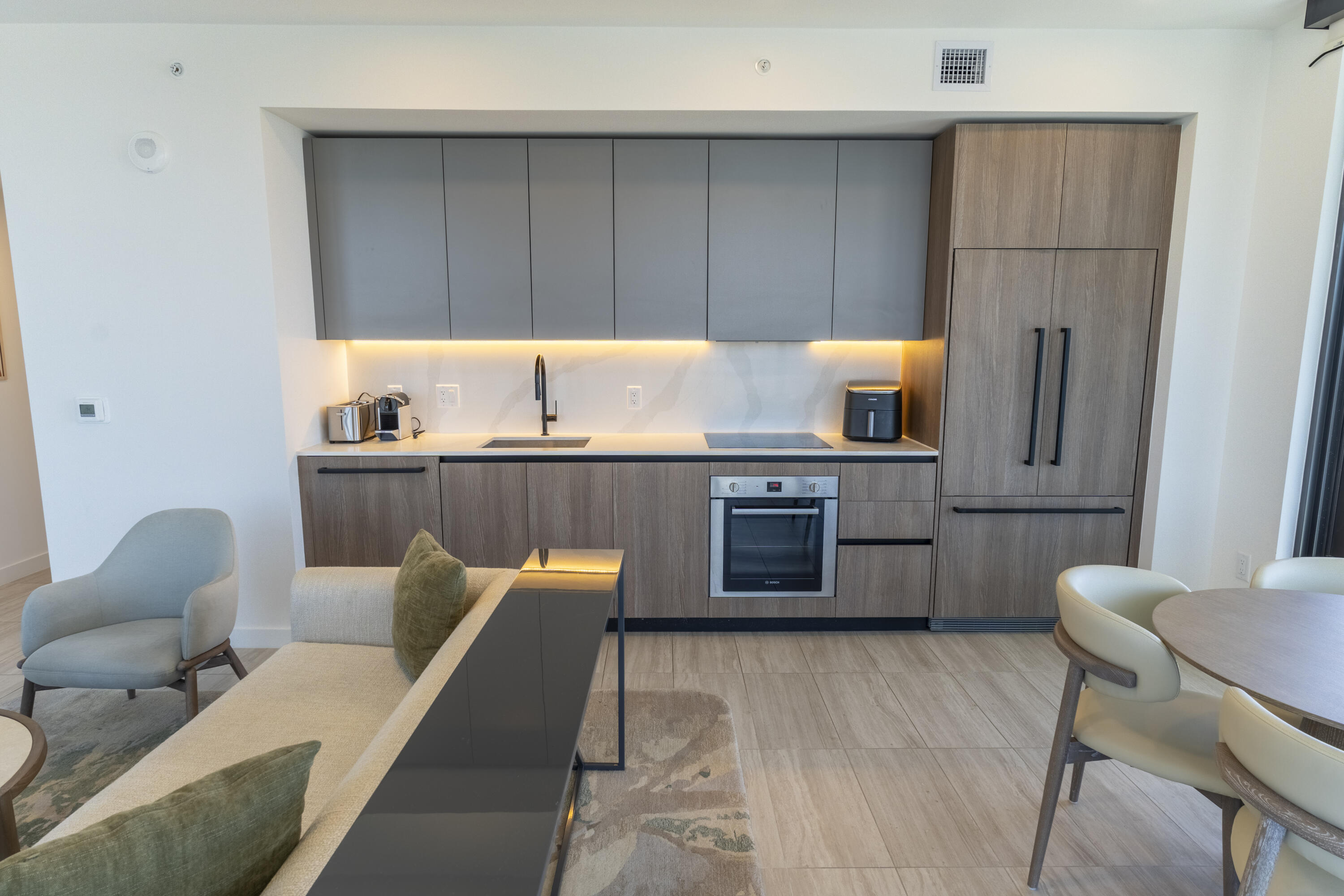580 72nd #1102 Miami Beach, FL 33141