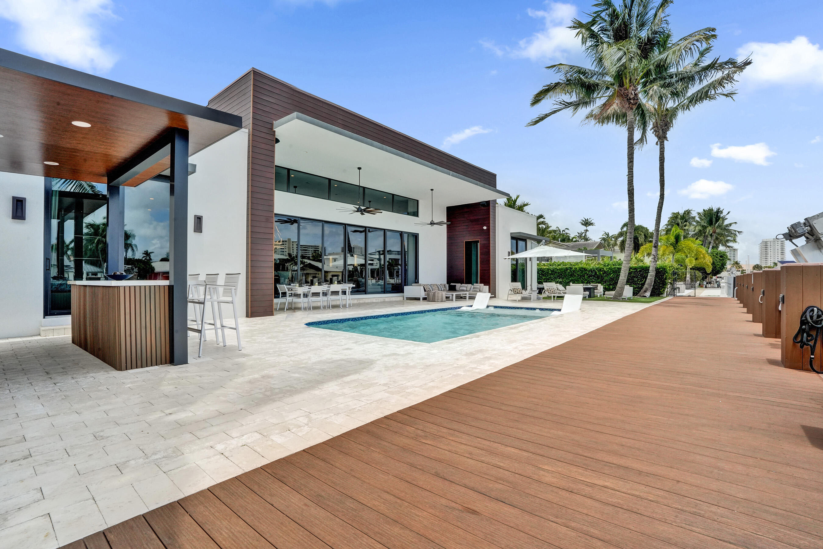 2816 NE 38th Fort Lauderdale, FL 33308
