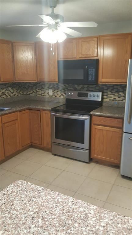 180 NE 12th #17a