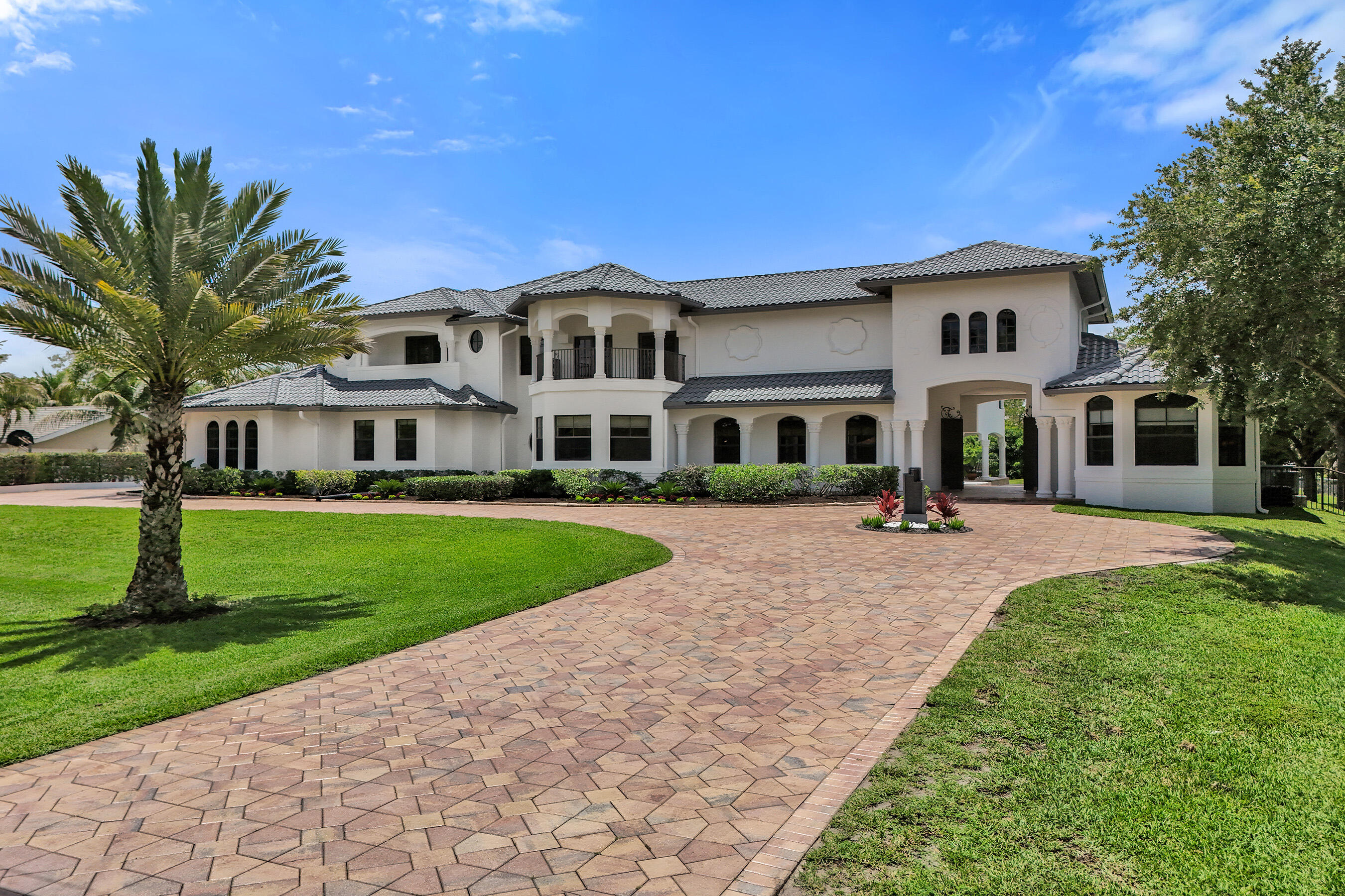 11600 NW 8th Plantation, FL 33325