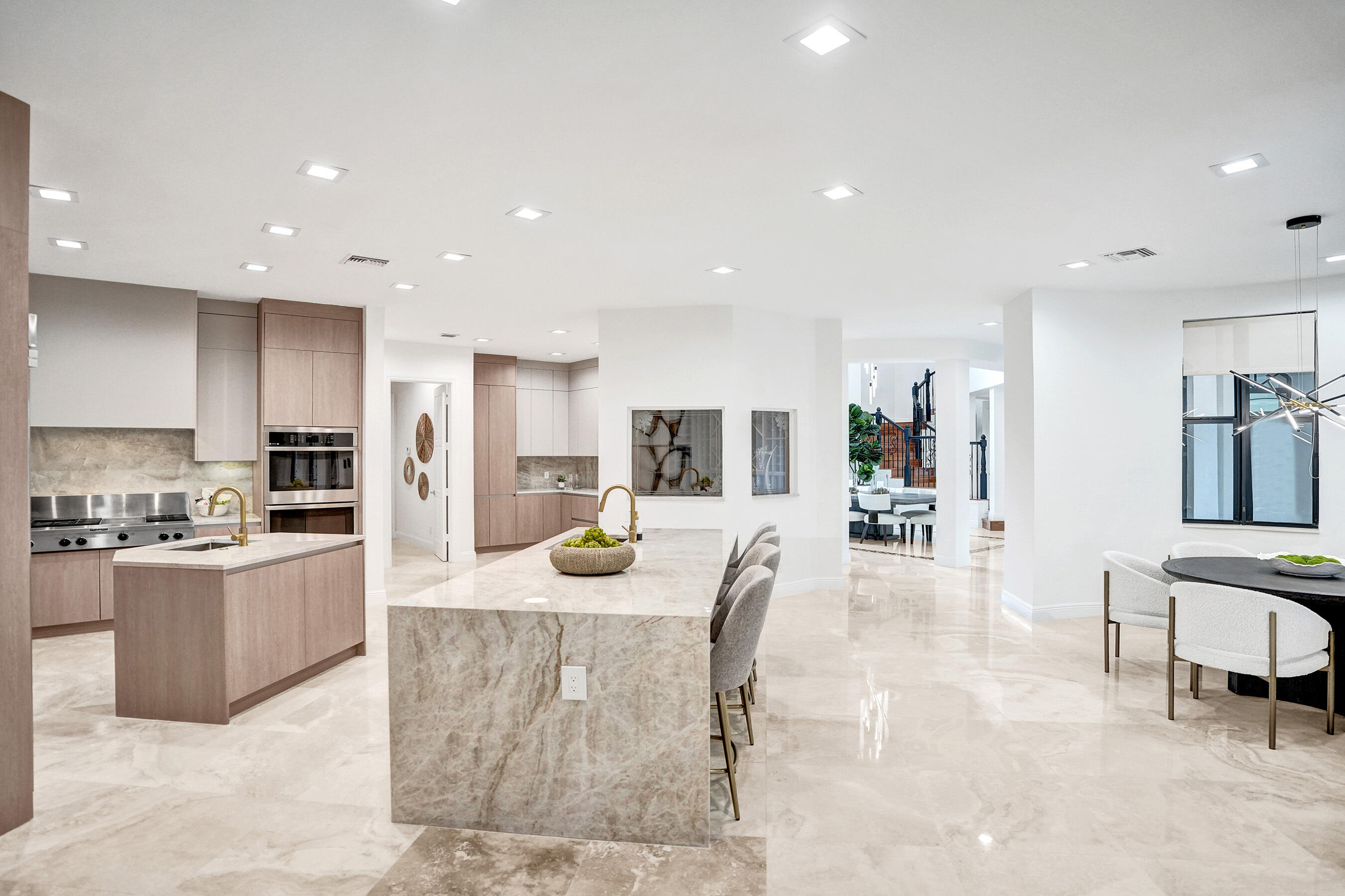 11600 NW 8th Plantation, FL 33325