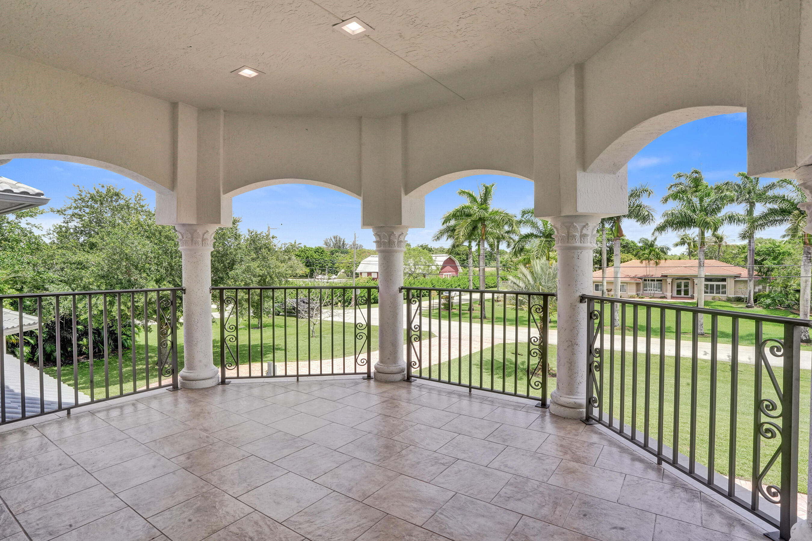 11600 NW 8th Plantation, FL 33325