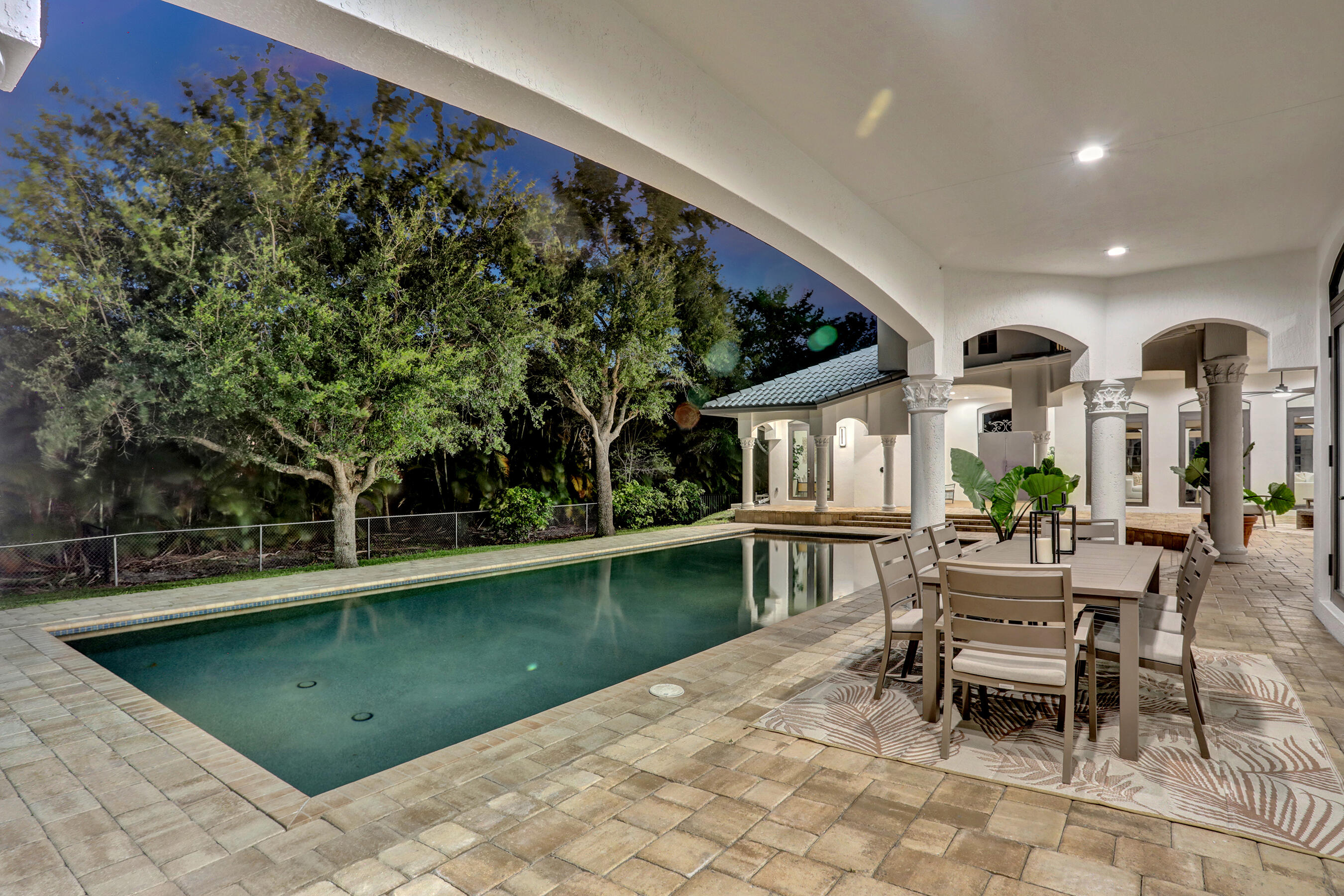 11600 NW 8th Plantation, FL 33325