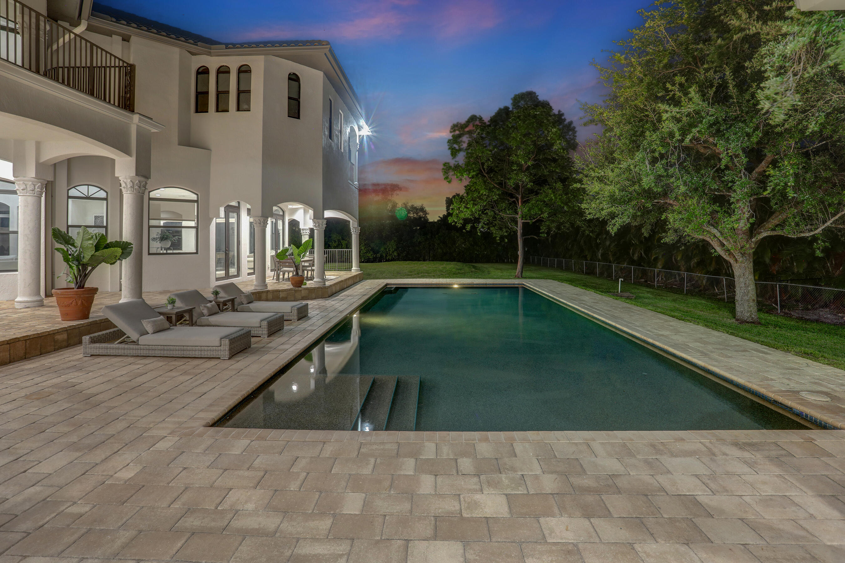 11600 NW 8th Plantation, FL 33325