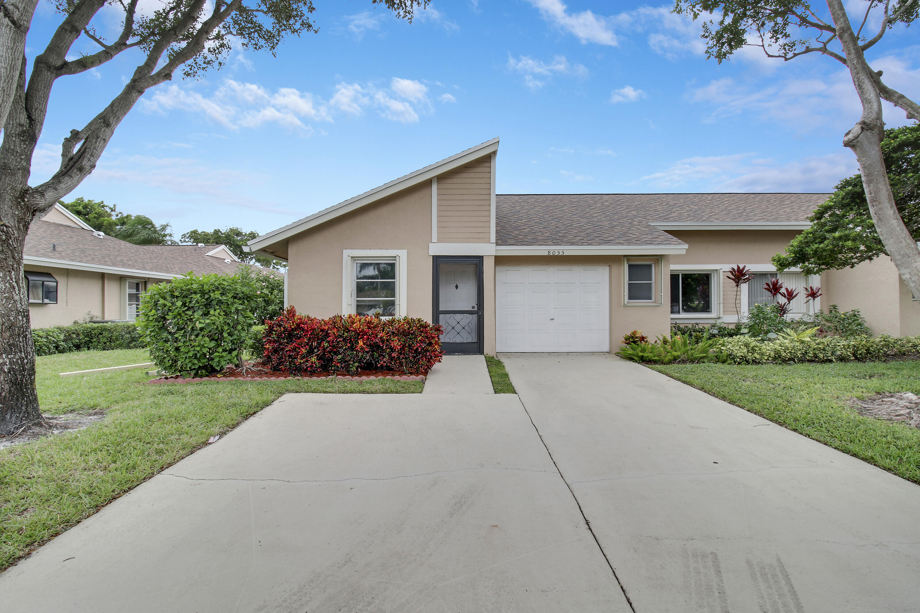 8055 Sweetbriar
