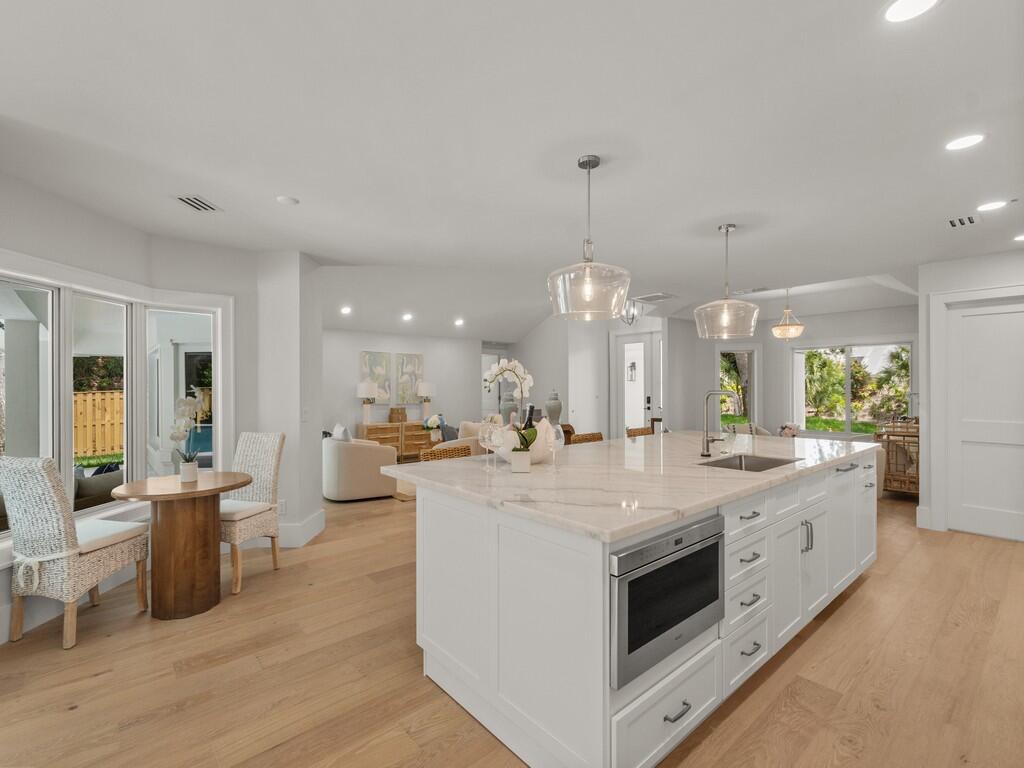 1331 Jonathans Vero Beach, FL 32963