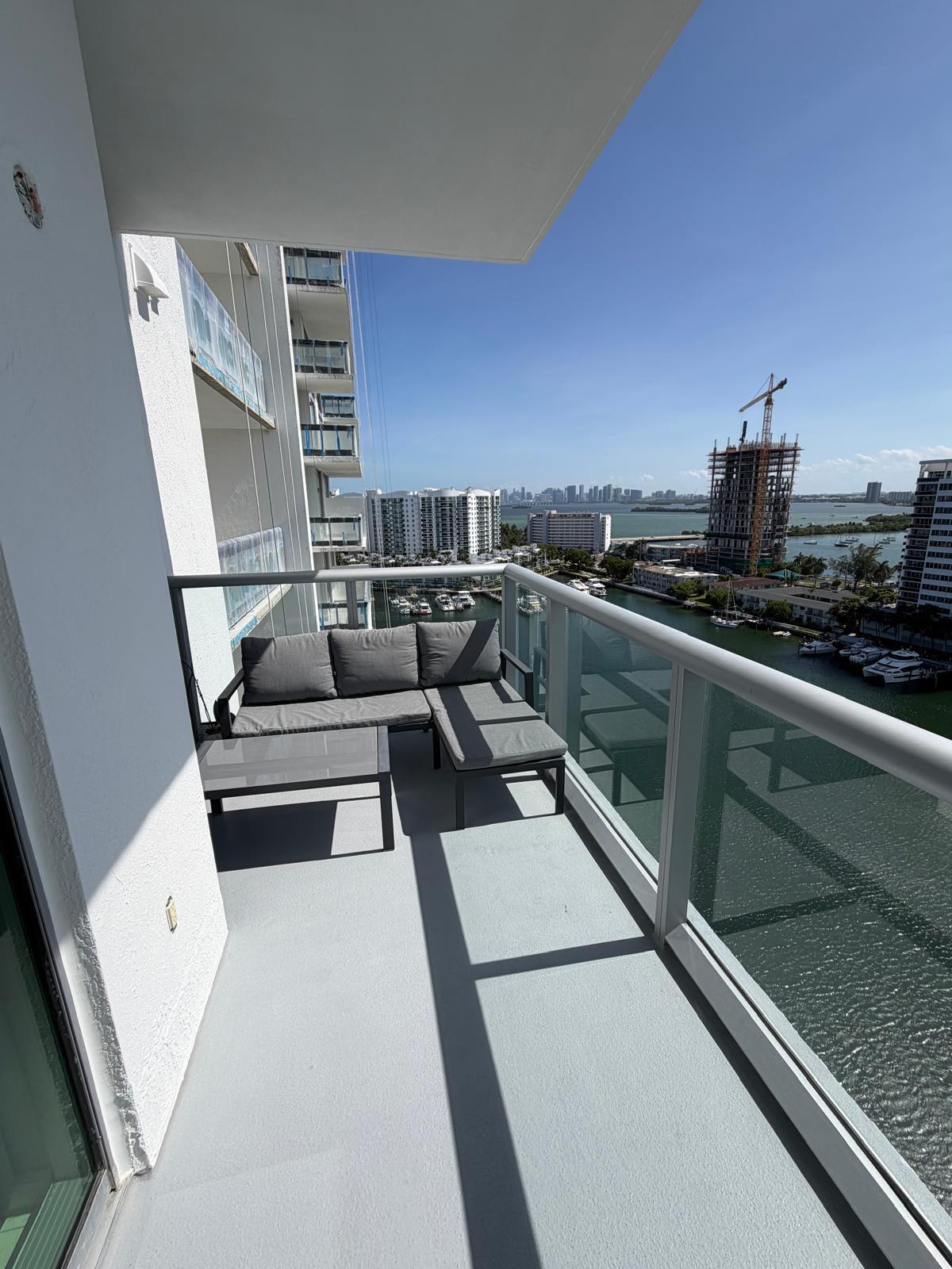image Eloquence on the Bay29