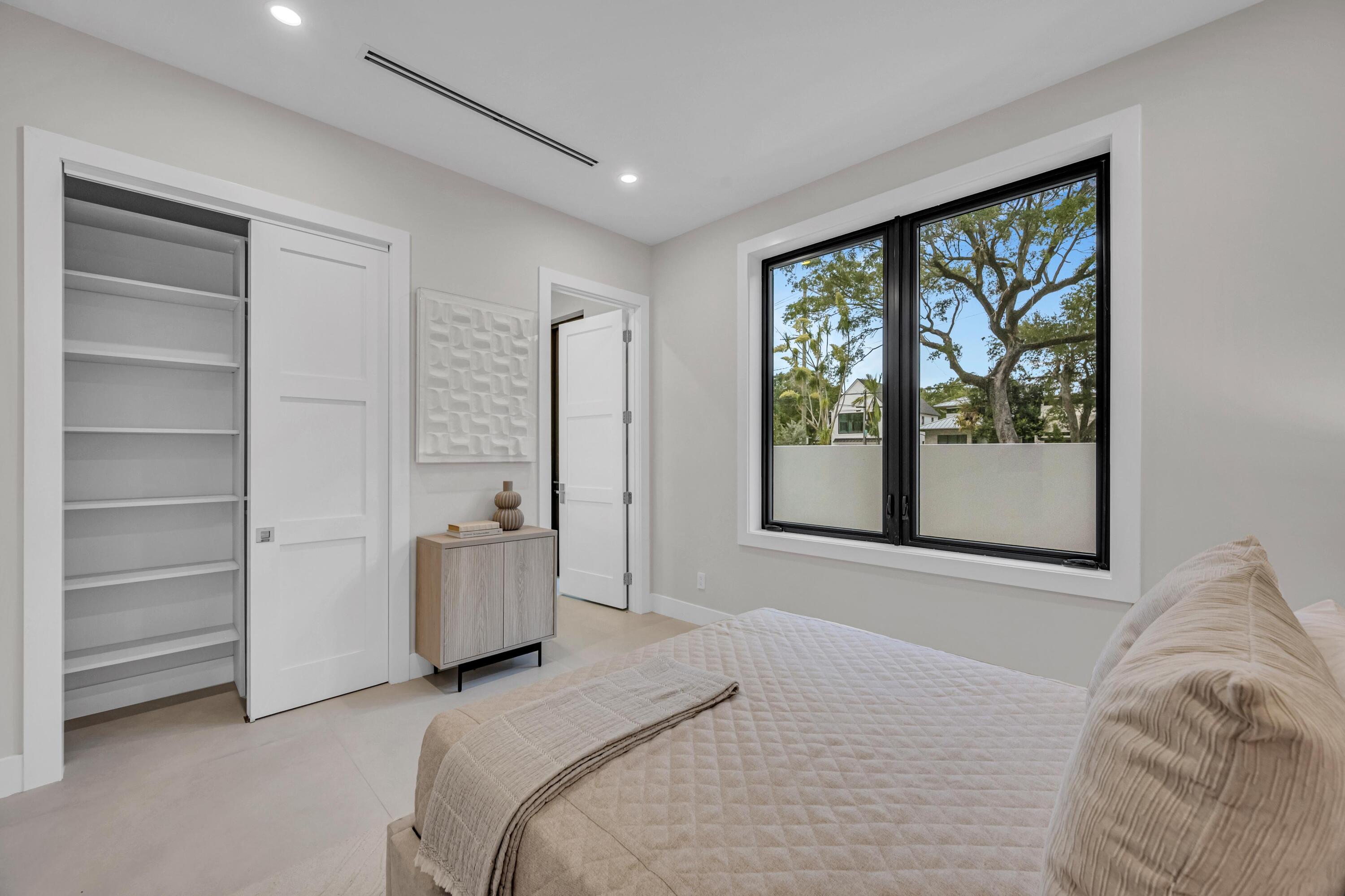 1625 SE 1st Fort Lauderdale, FL 33301