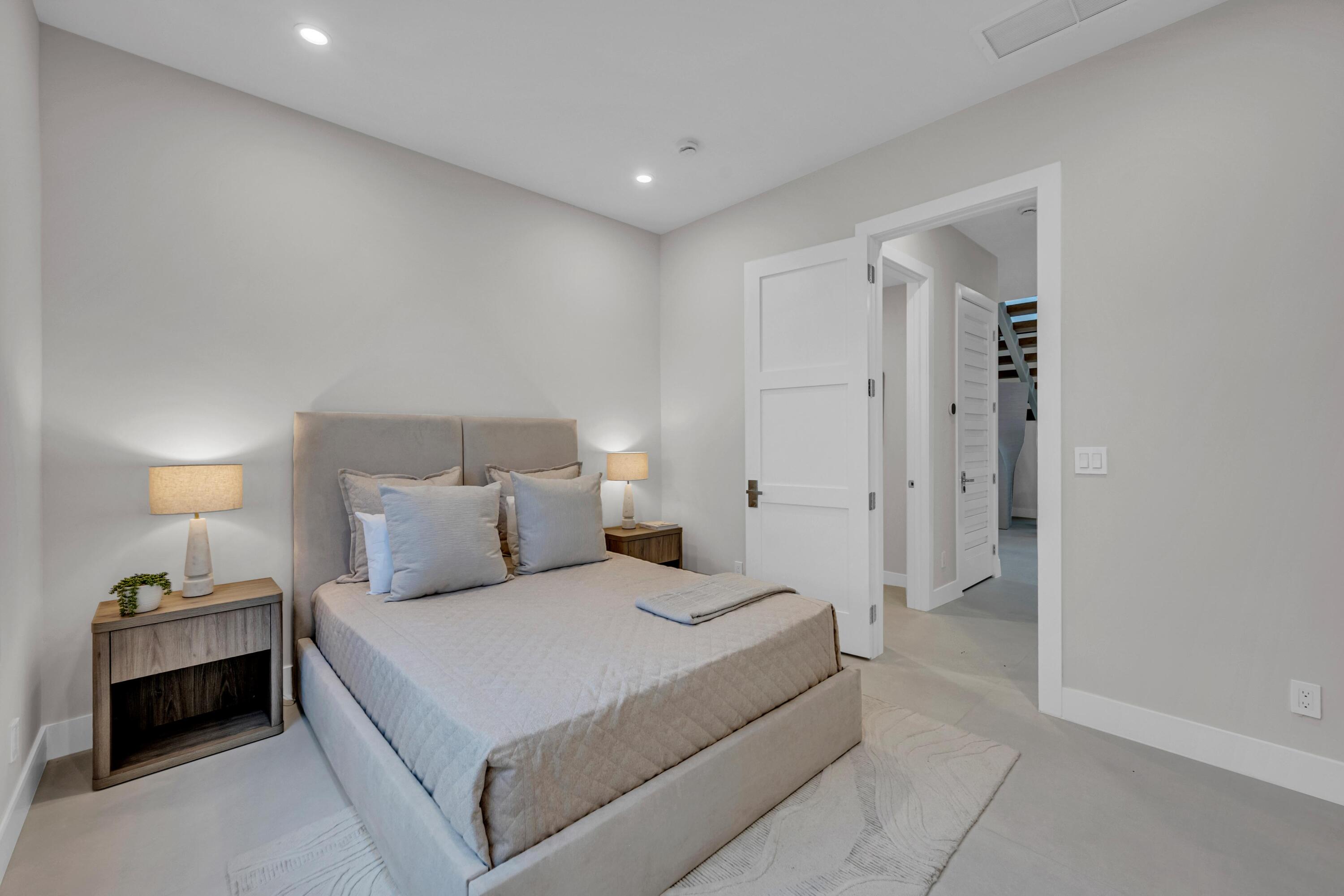 1625 SE 1st Fort Lauderdale, FL 33301