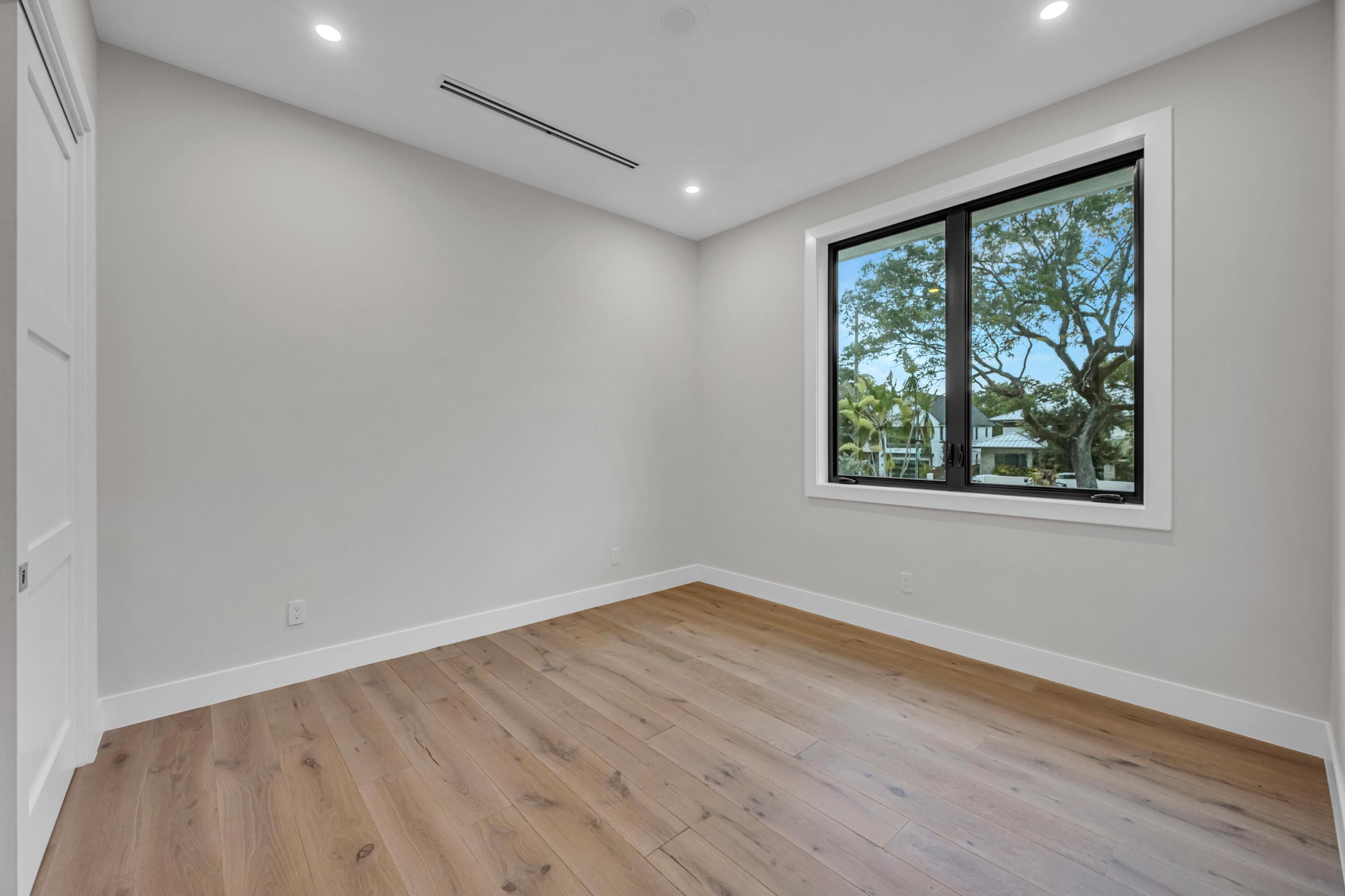 1625 SE 1st Fort Lauderdale, FL 33301