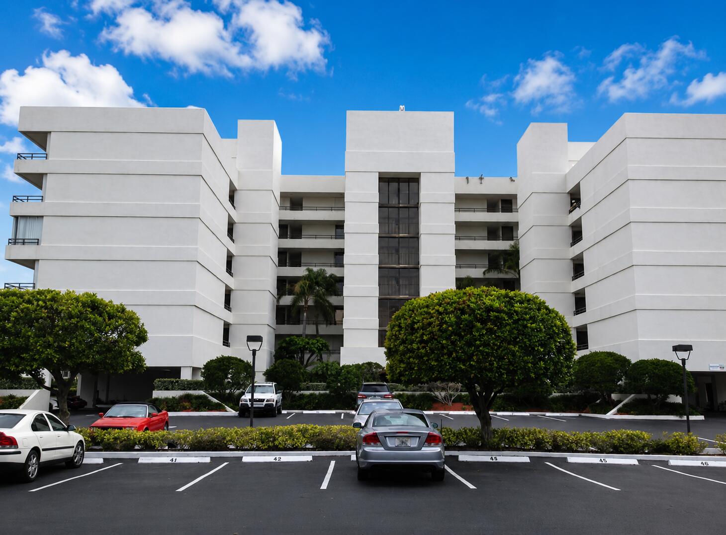 3555 S Ocean Blvd #411