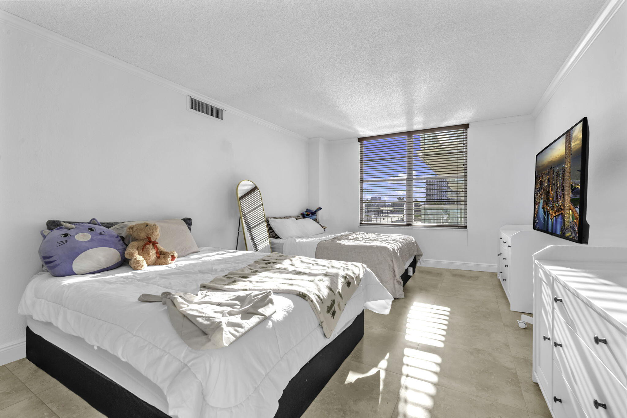 image Winston Towers 30018