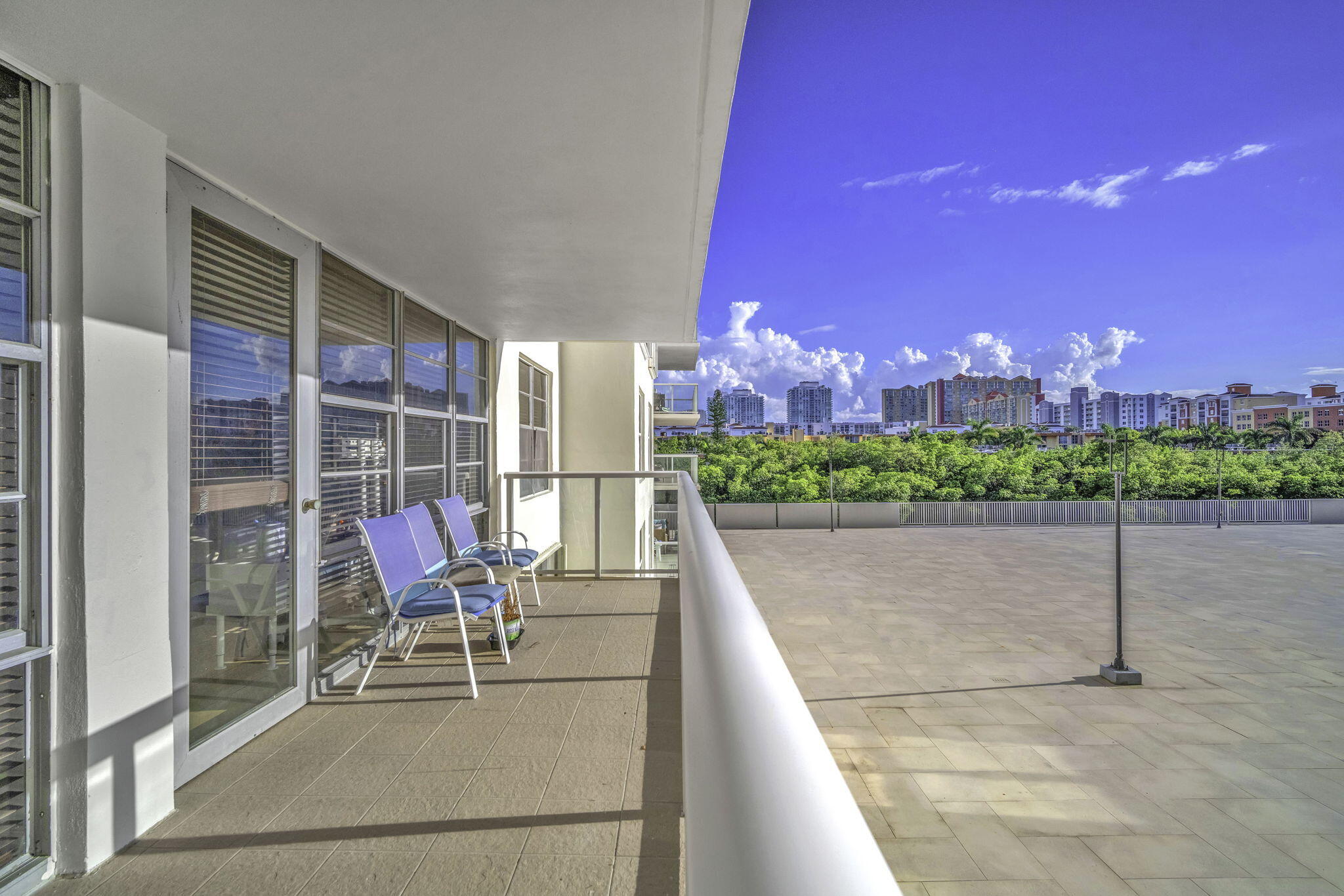 image Winston Towers 30021