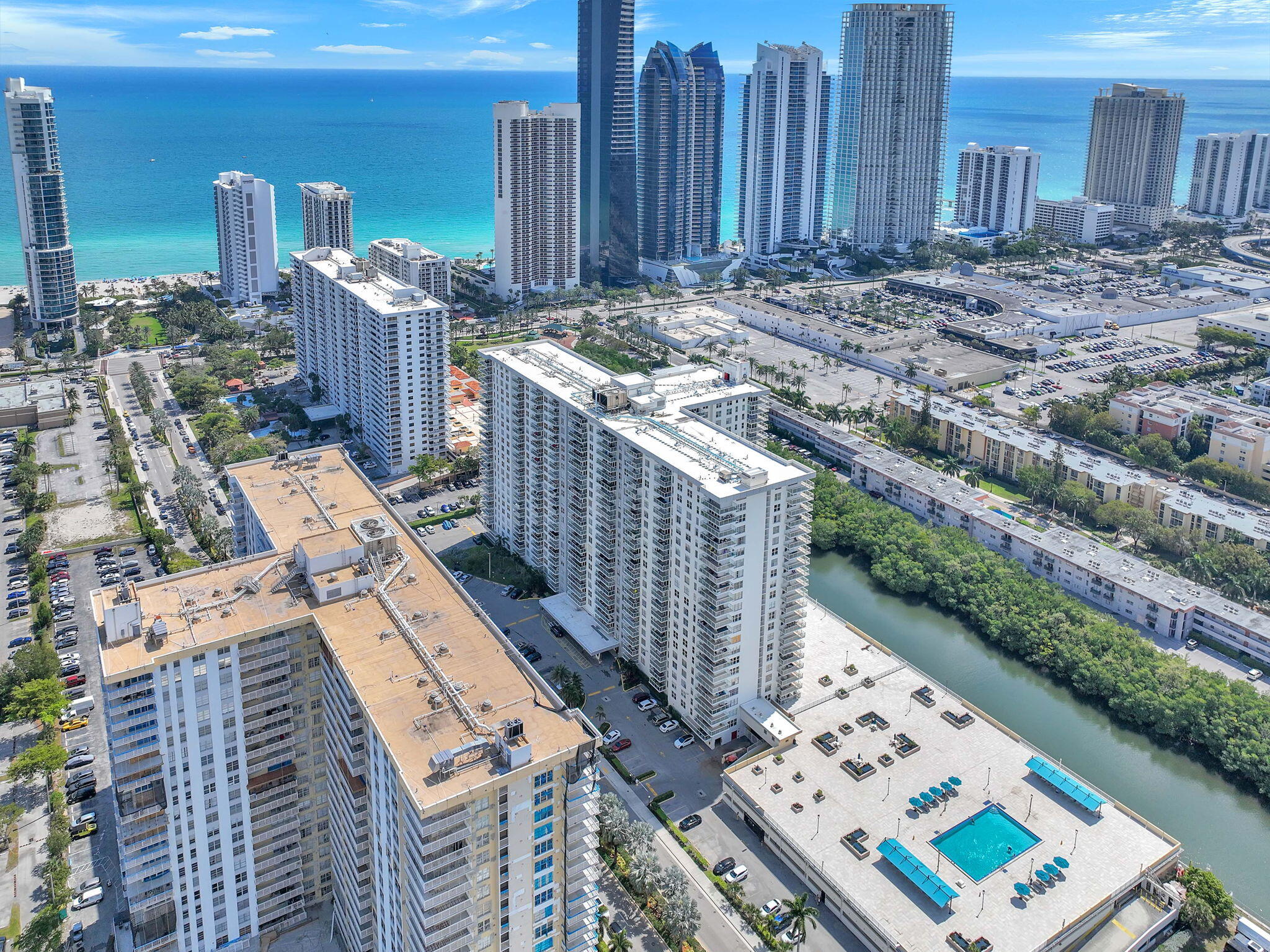 image Winston Towers 30032