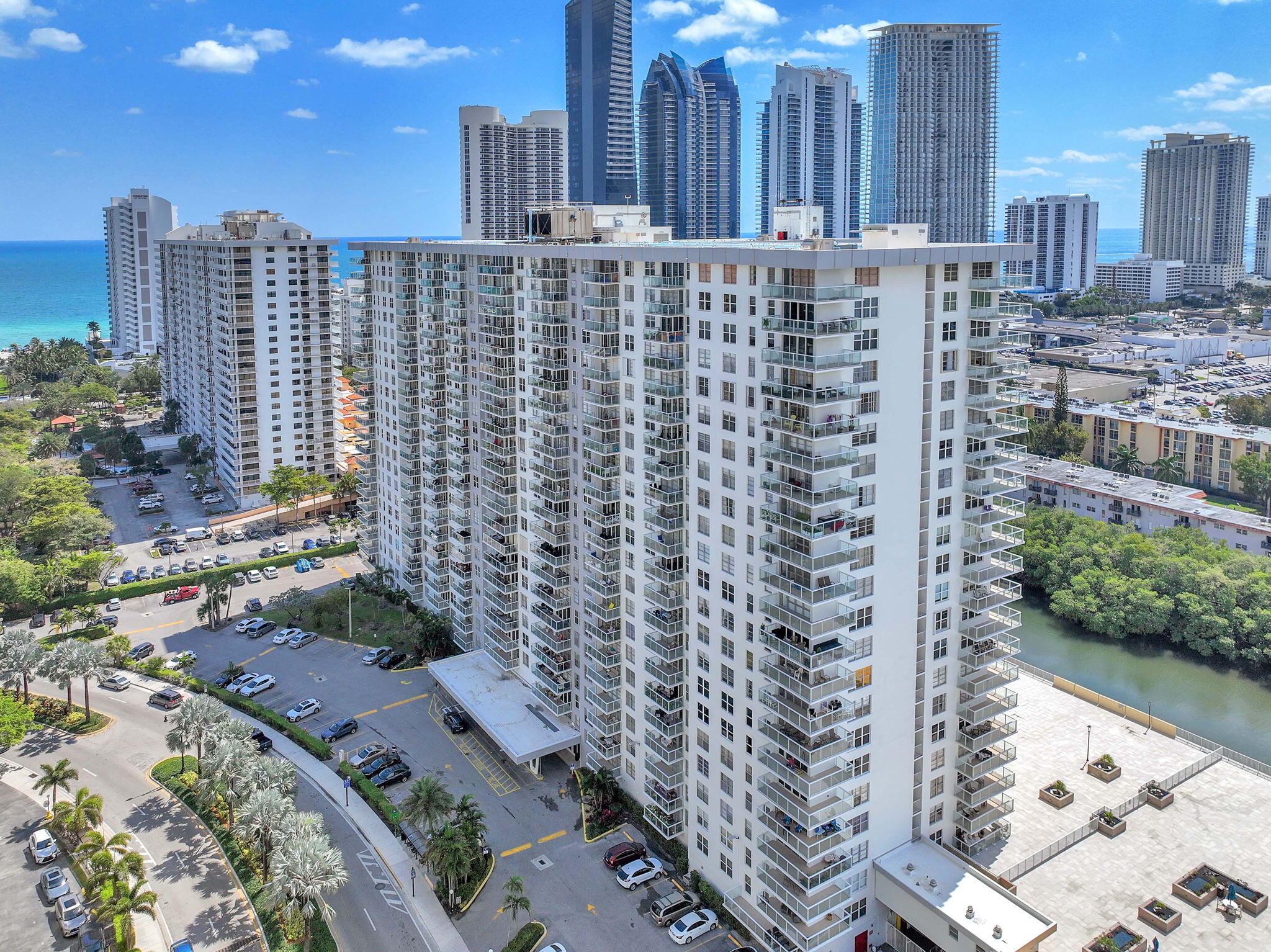 image Winston Towers 30033