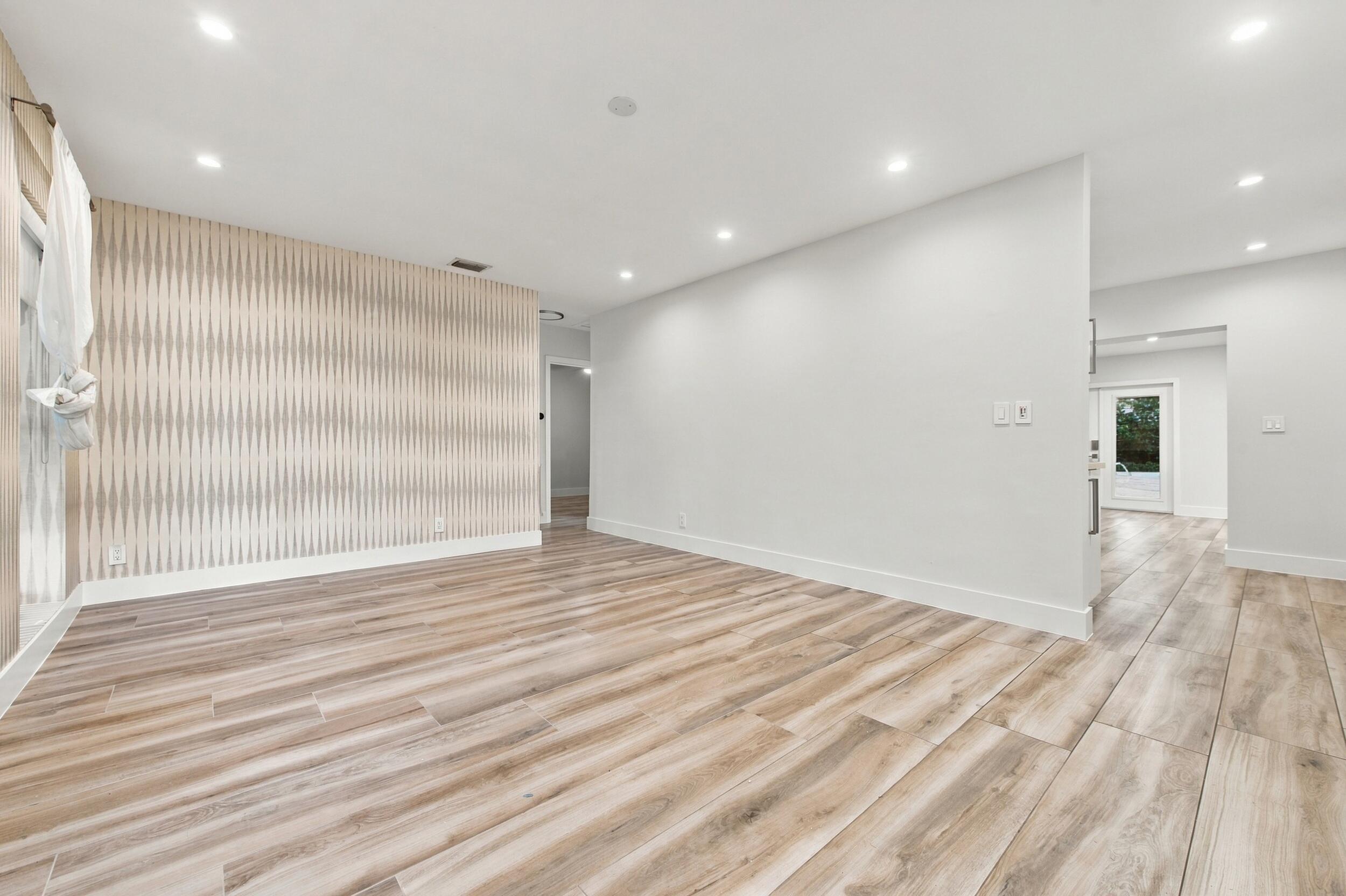 722 SW 16th Ct Fort Lauderdale, FL 33315