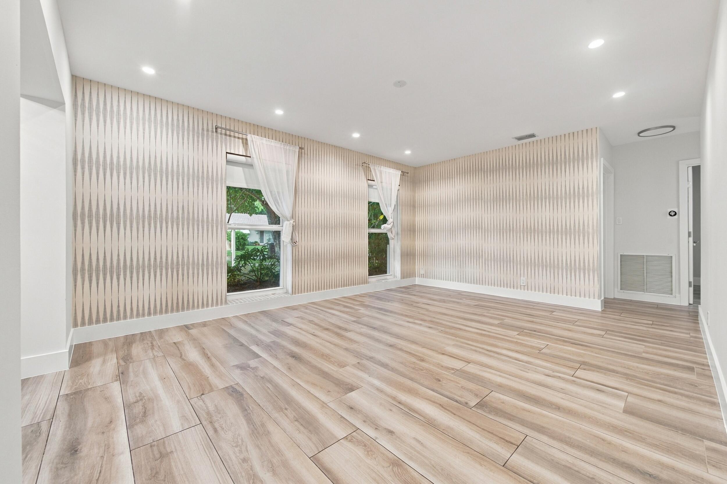 722 SW 16th Ct Fort Lauderdale, FL 33315