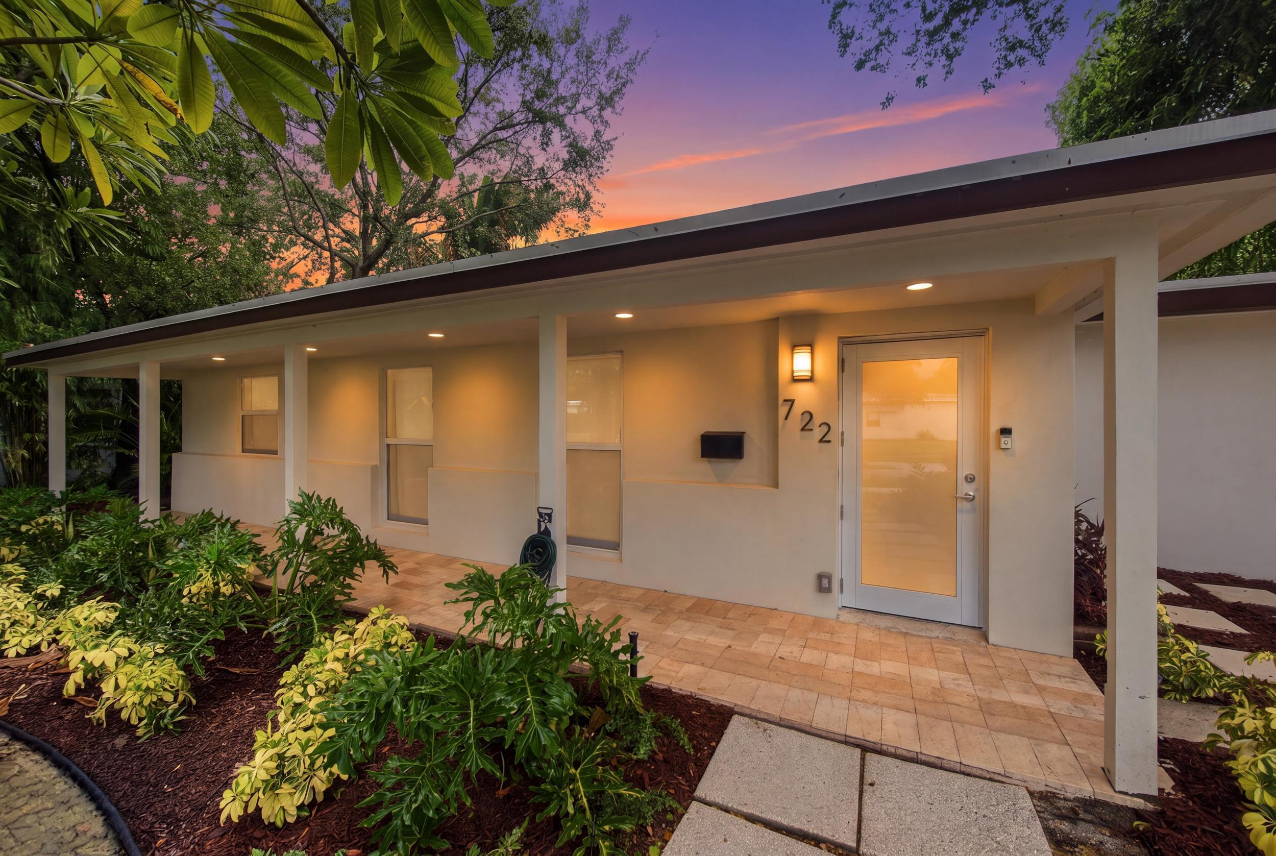 722 SW 16th Ct Fort Lauderdale, FL 33315