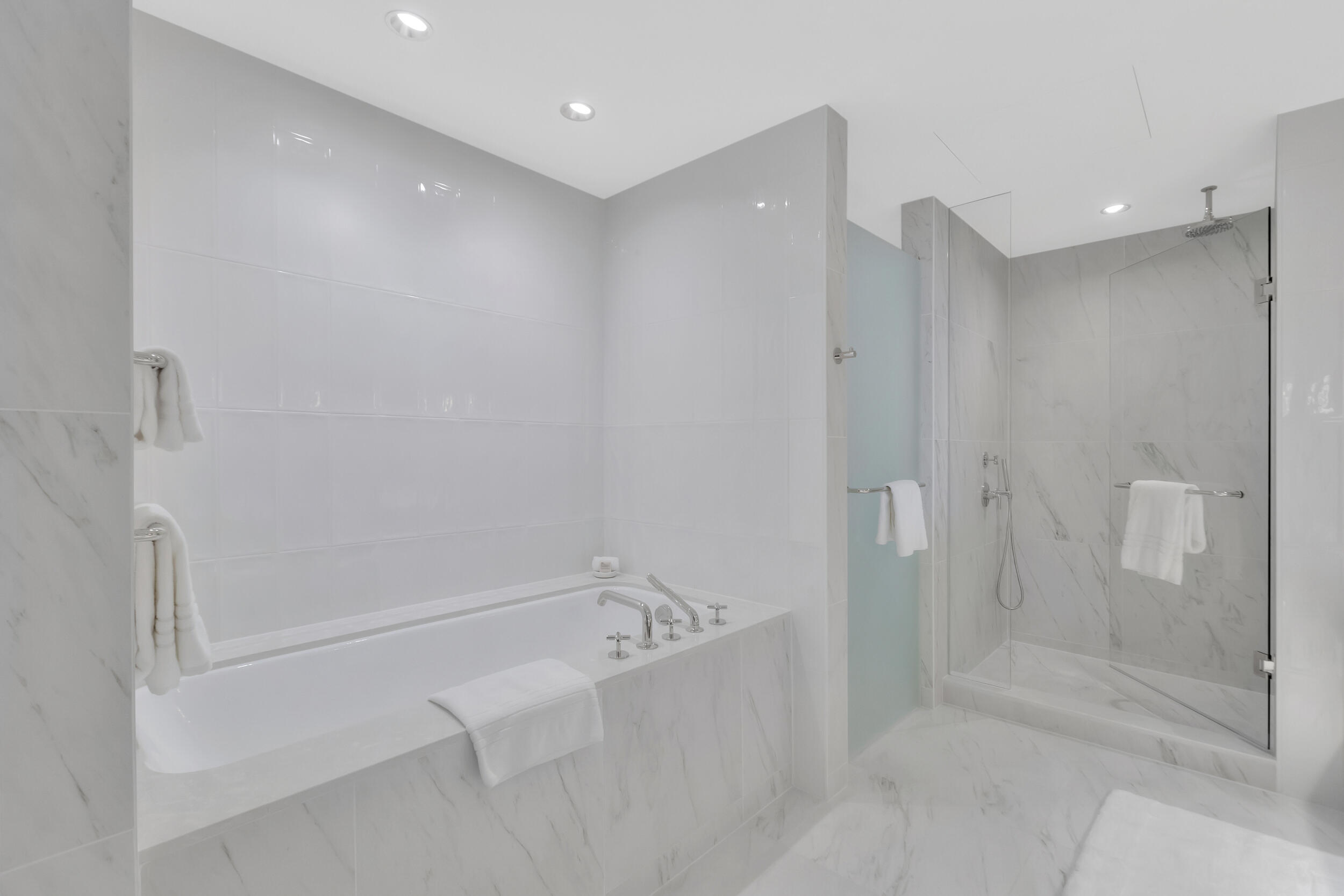 525 N Fort Lauderdale Bch Blvd #1704 Fort Lauderdale, FL 33304