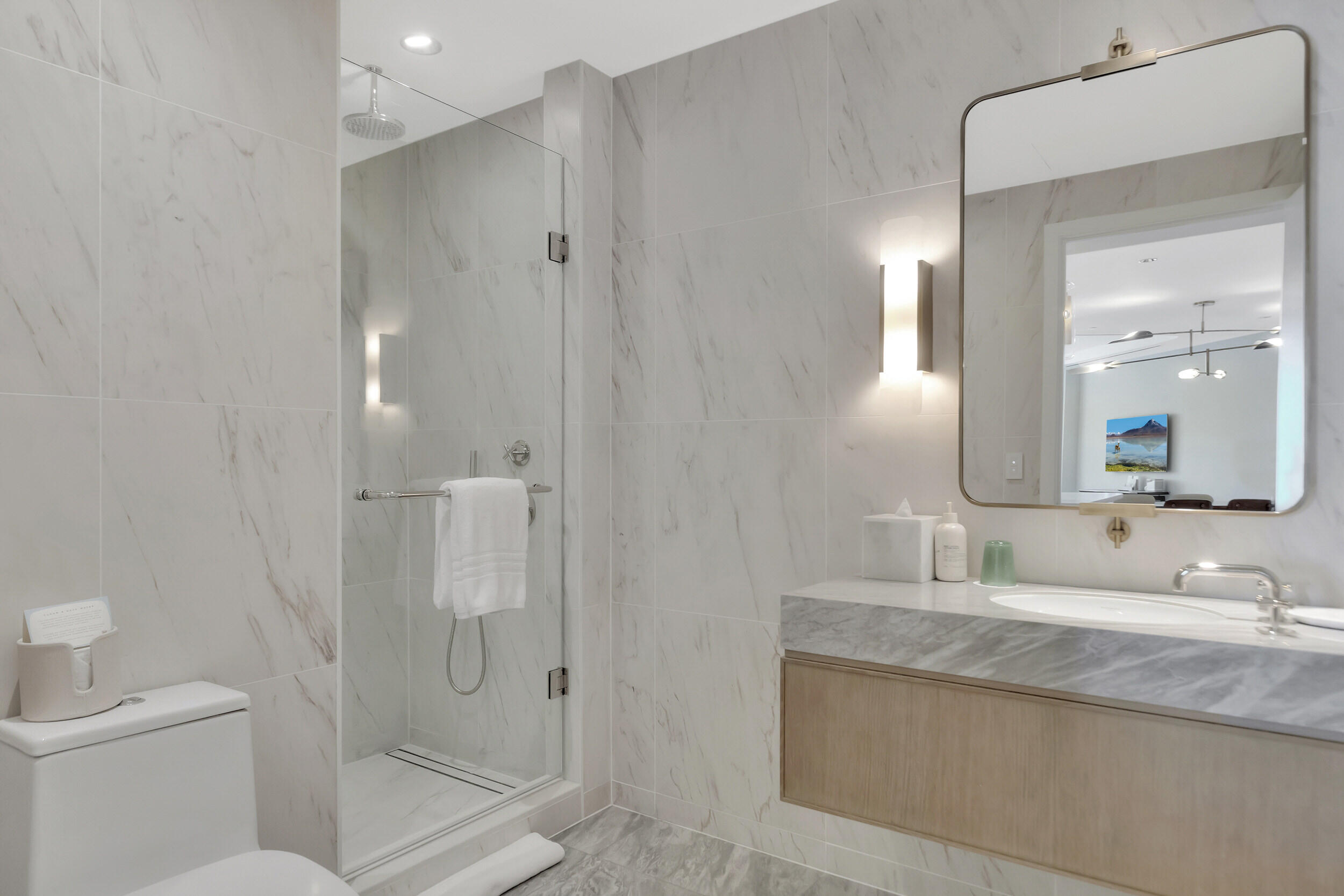 525 N Fort Lauderdale Bch Blvd #1704 Fort Lauderdale, FL 33304