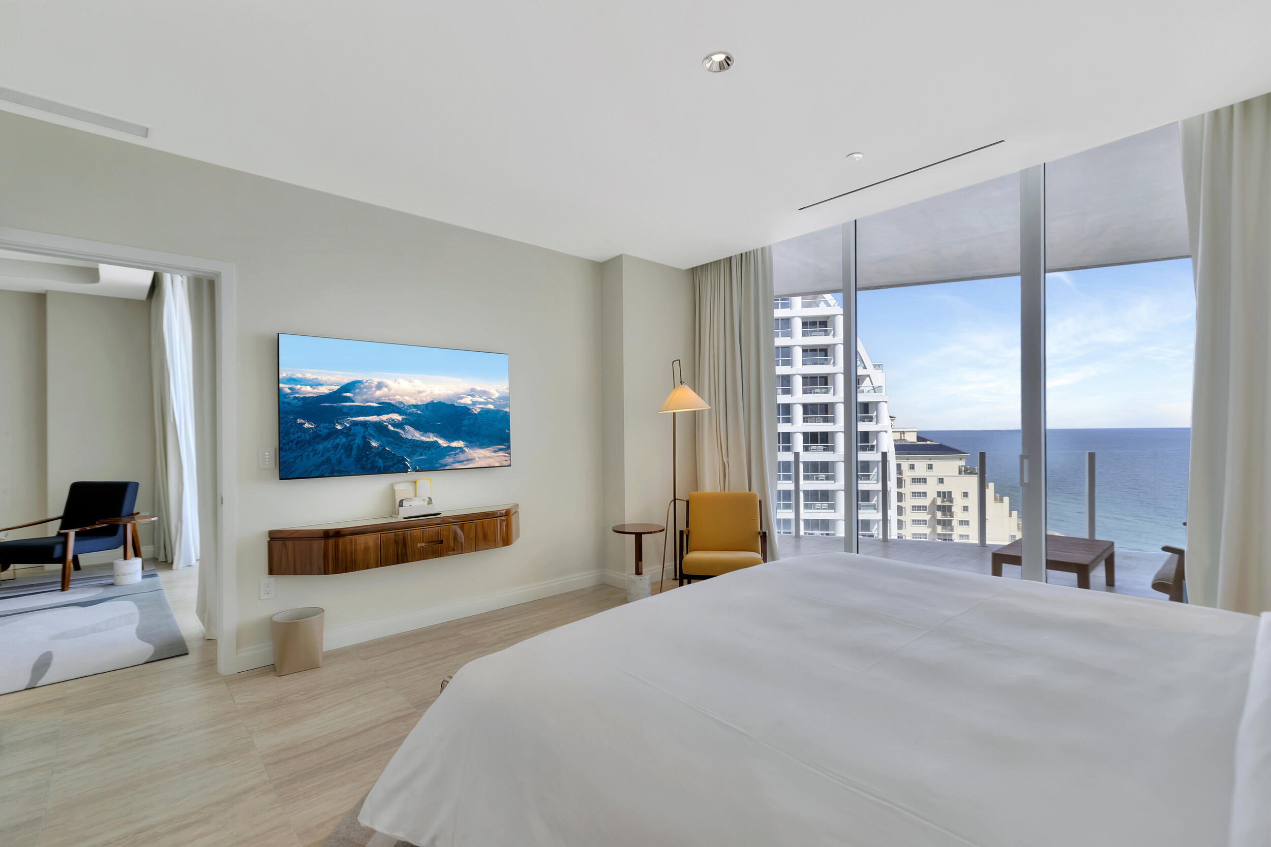 525 N Fort Lauderdale Bch Blvd #1704 Fort Lauderdale, FL 33304