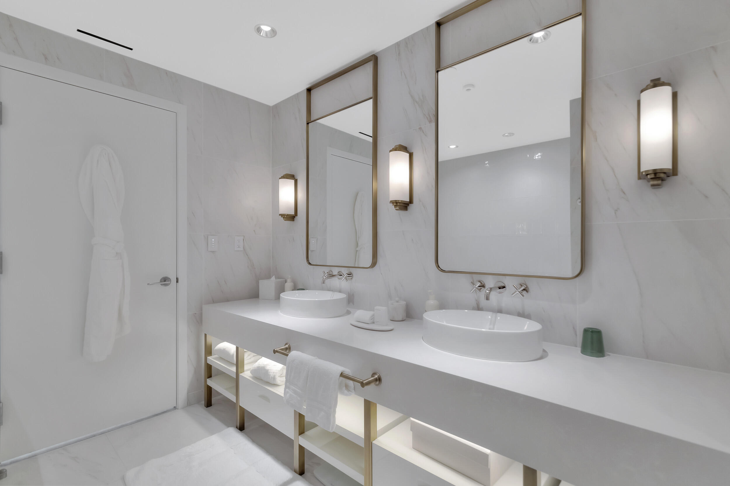 525 N Fort Lauderdale Bch Blvd #1704 Fort Lauderdale, FL 33304