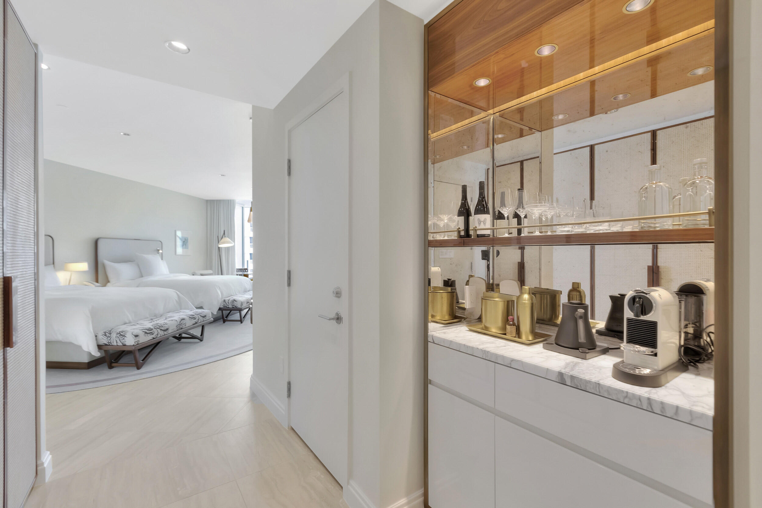 525 N Fort Lauderdale Bch Blvd #1704 Fort Lauderdale, FL 33304