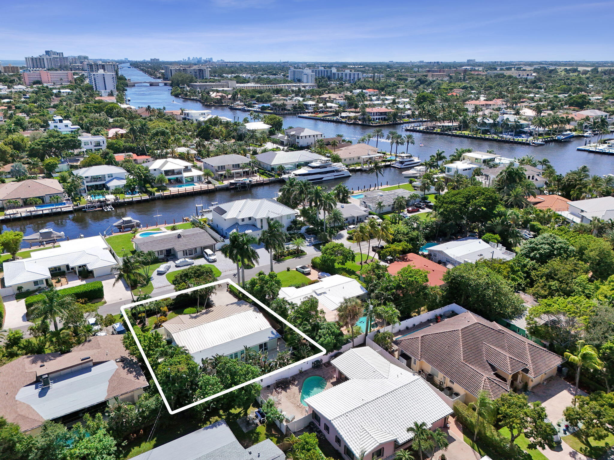 3207 Dover Rd Pompano Beach, FL 33062