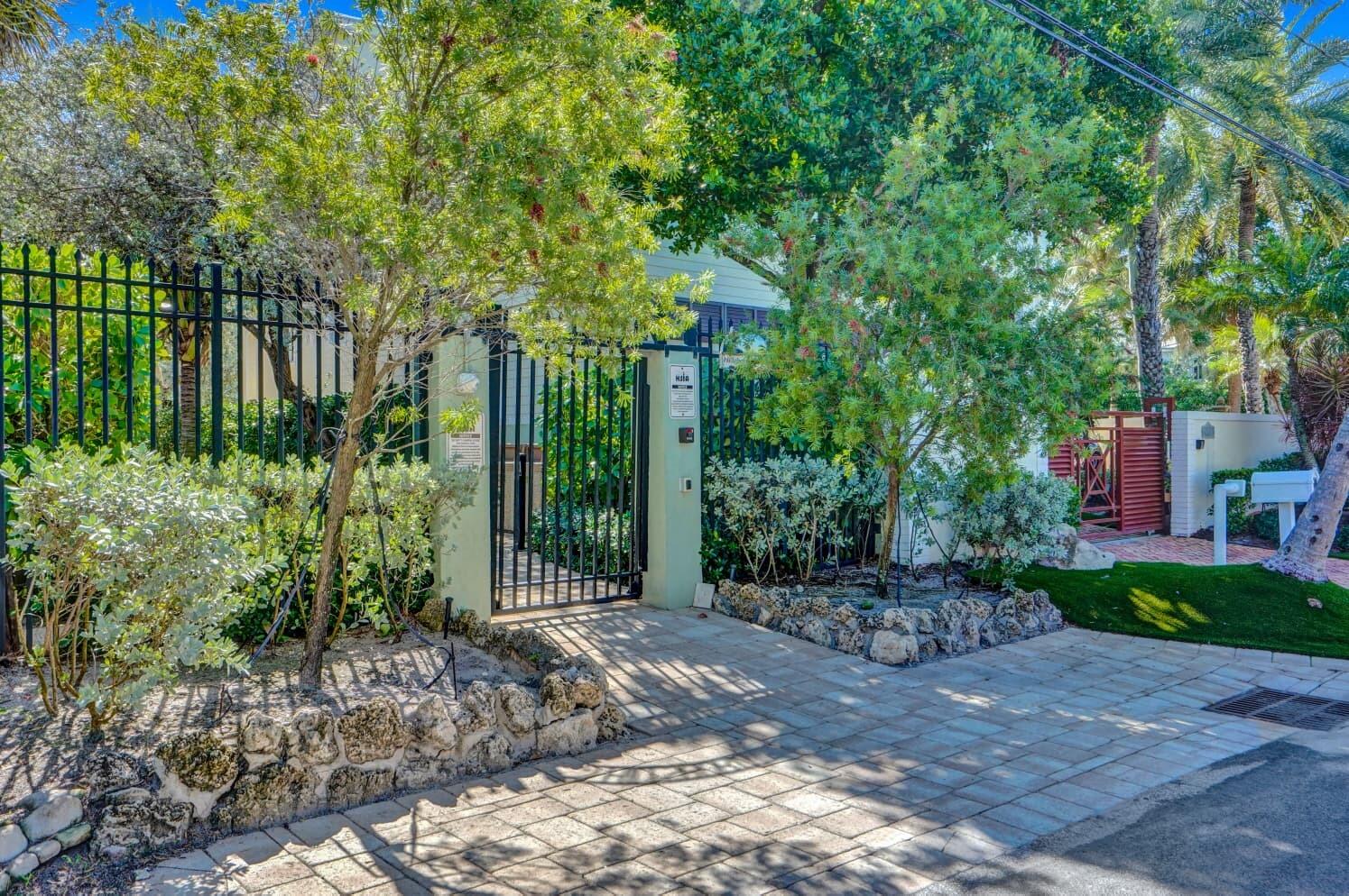 3207 Dover Rd Pompano Beach, FL 33062