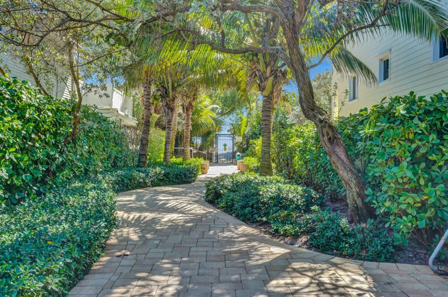 3207 Dover Rd Pompano Beach, FL 33062
