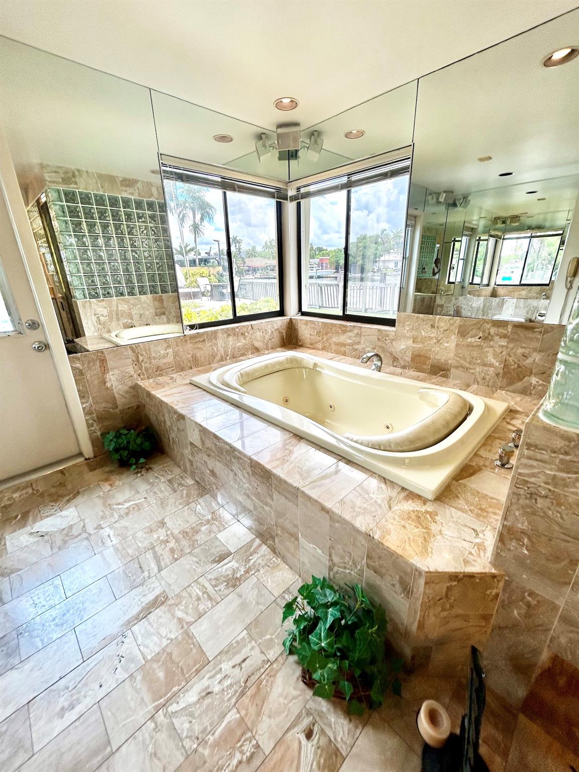 12900 N Bayshore Dr North Miami, FL 33181