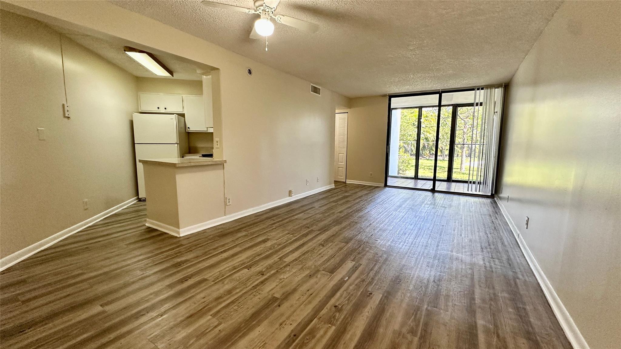 211 Lake Pointe Dr #110