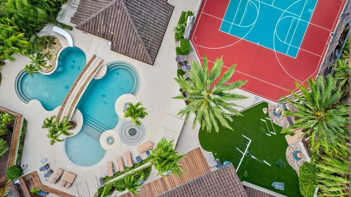 3100 NE 46th St Lighthouse Point, FL 33064