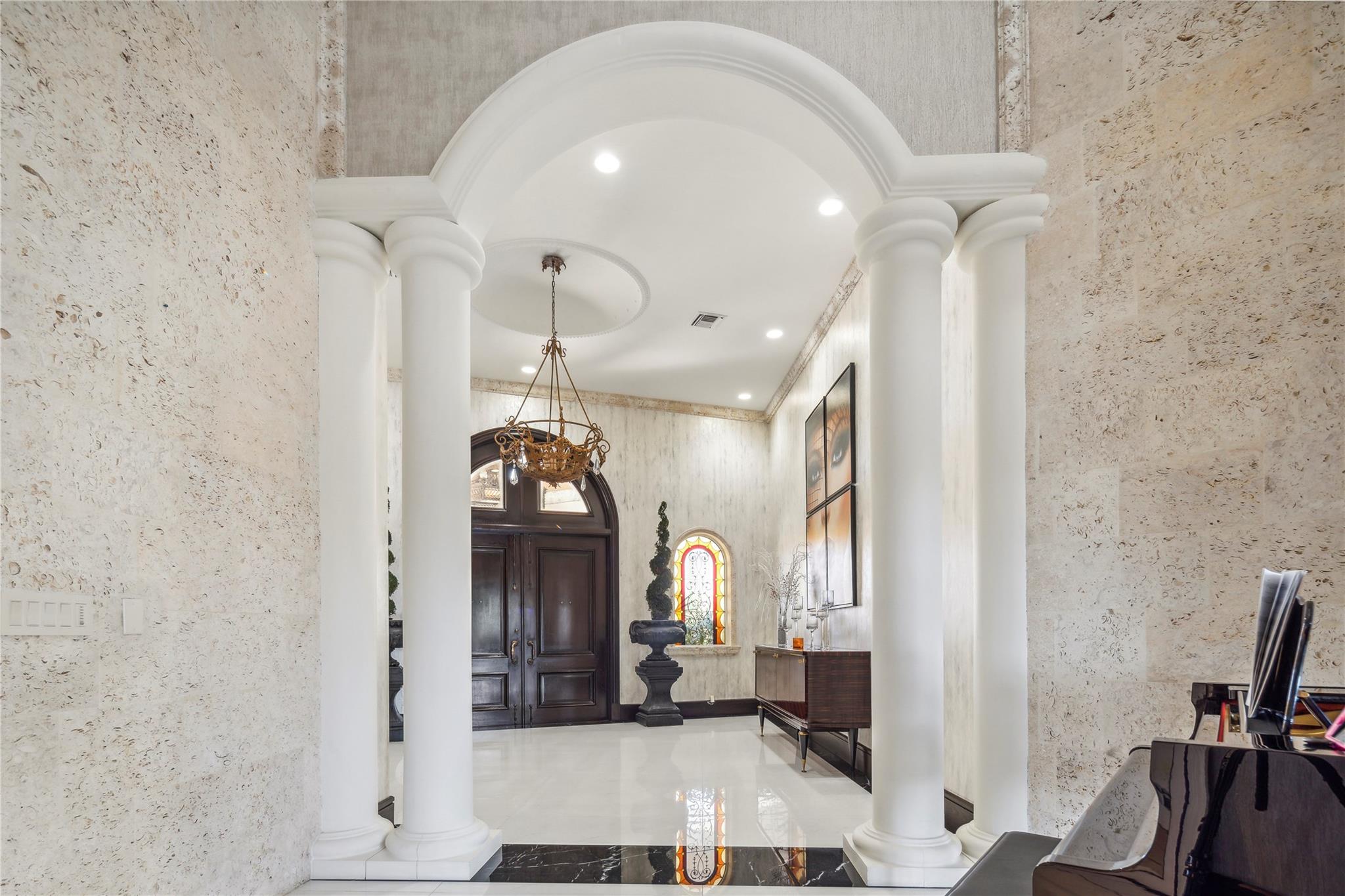 3100 NE 46th St Lighthouse Point, FL 33064