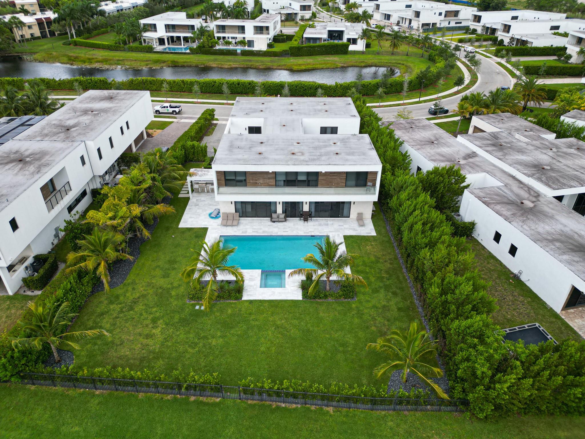 16529 Botaniko Dr N Weston, FL 33326