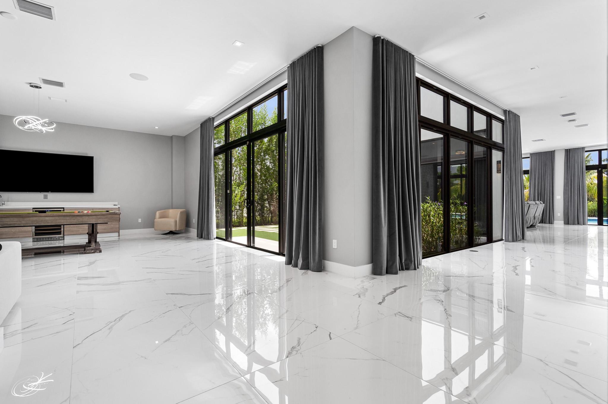 16529 Botaniko Dr N Weston, FL 33326